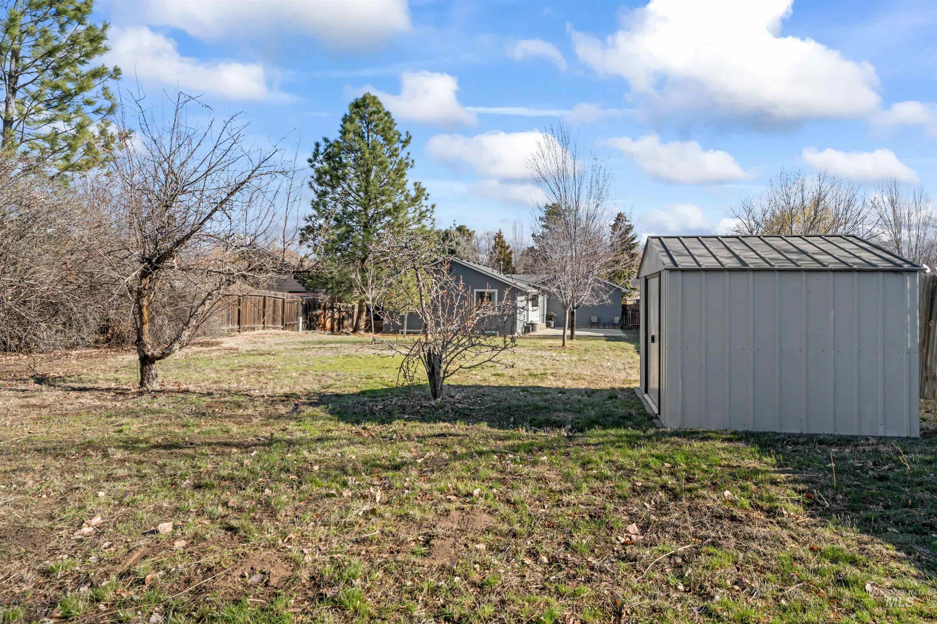 3105 E Eastgate Dr. Property Photo 39