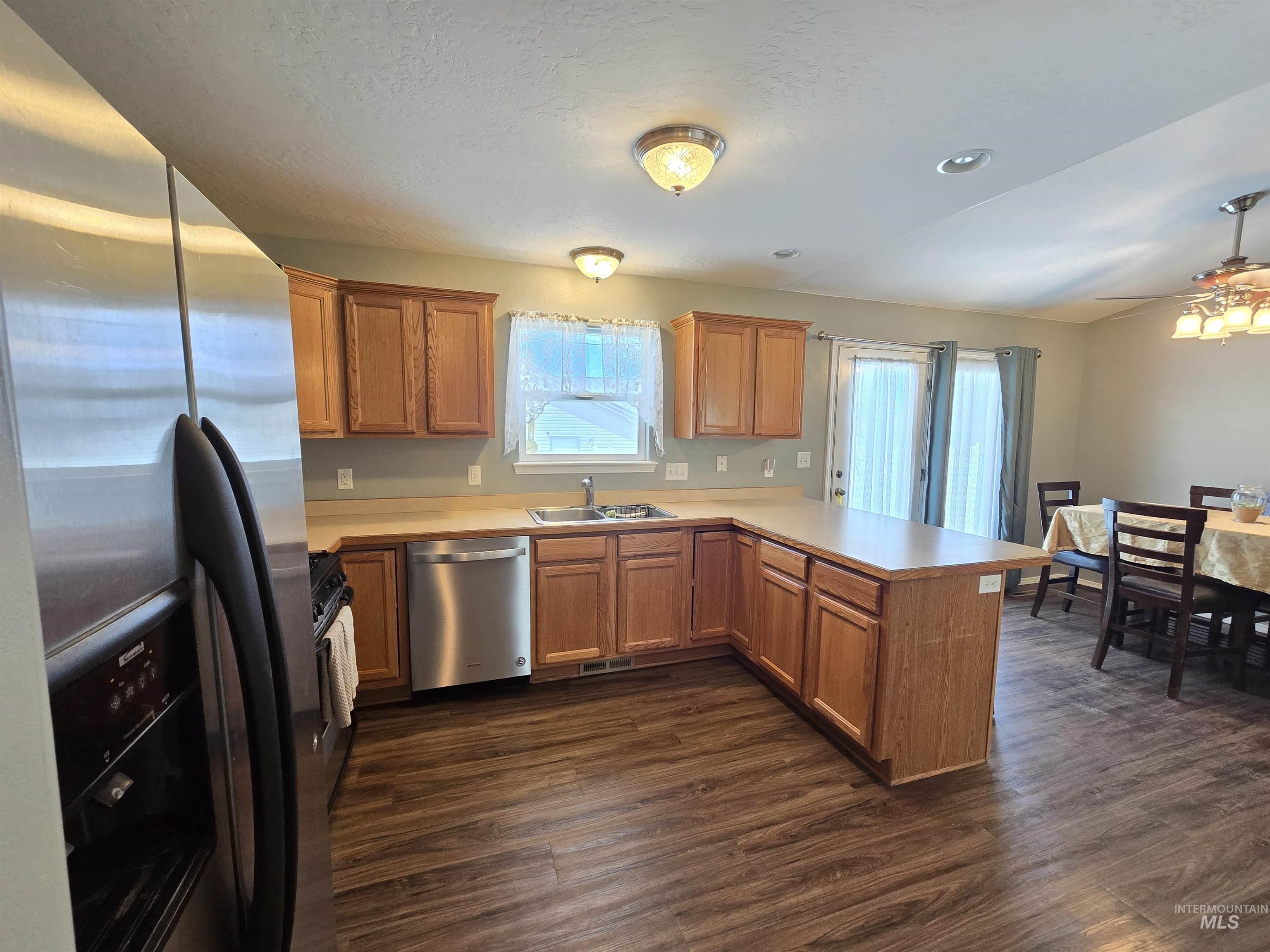 1691 Sundown Way Property Photo 7