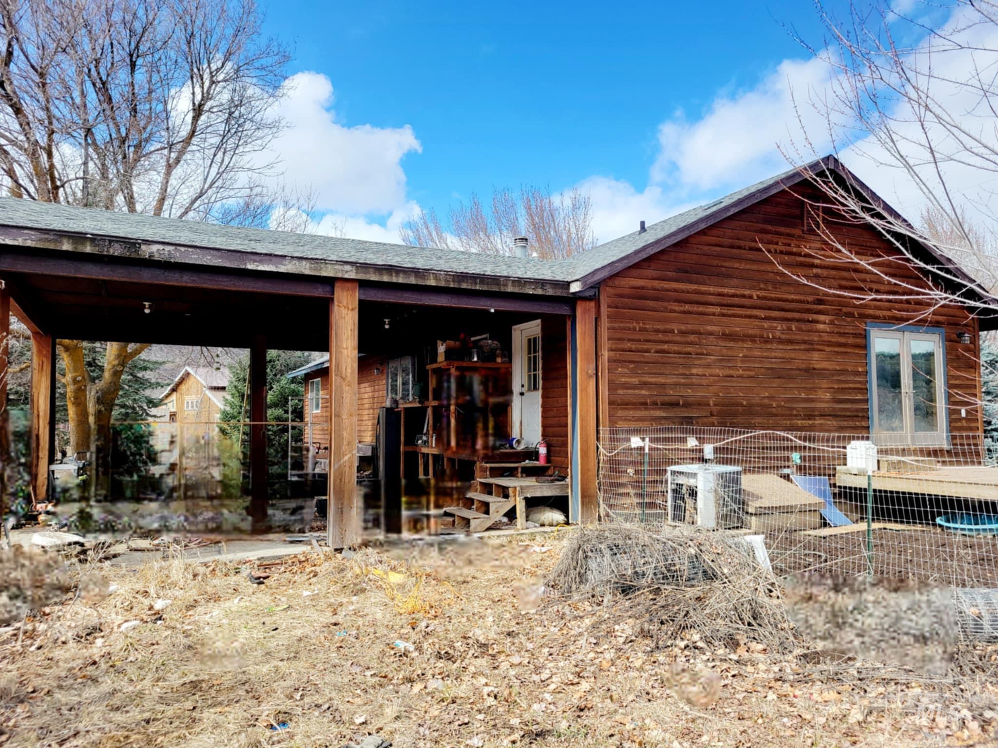 1883 Hwy 95 Property Photo 4