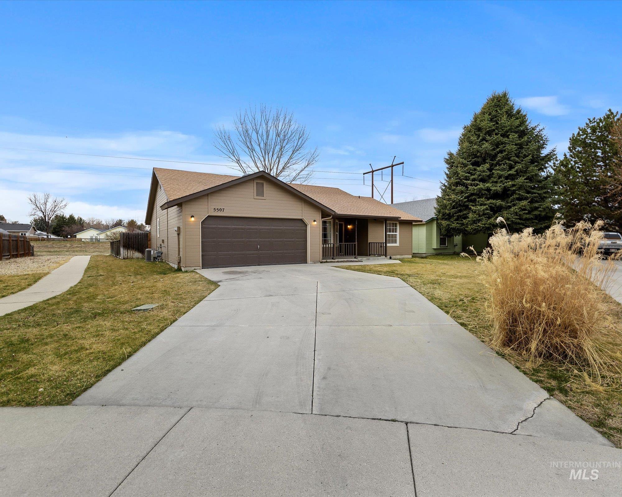 5507 S Kalmia Pl Property Photo 1