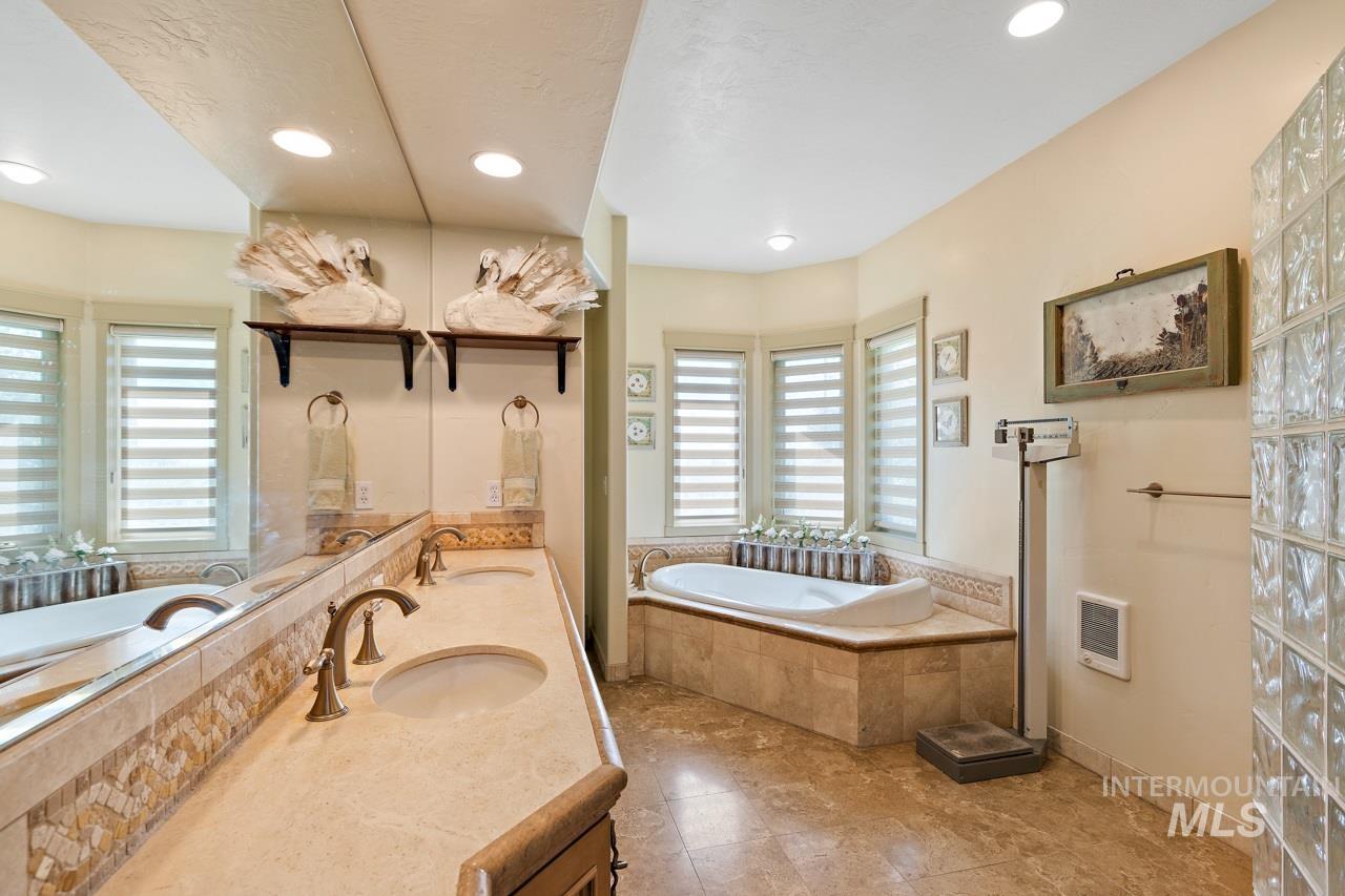4532 Oak Road A Property Photo 14