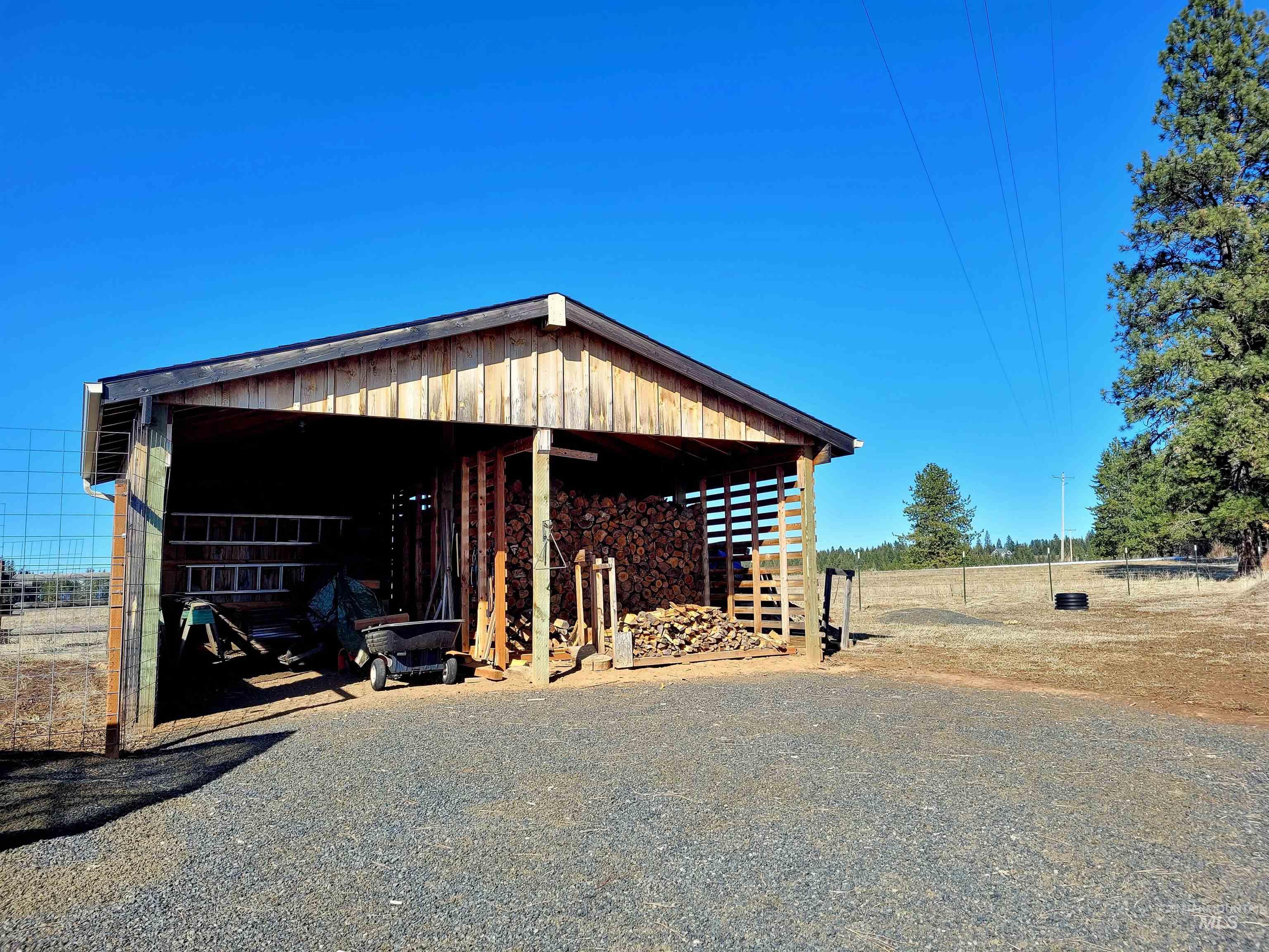1151 & 1155 Beaverslide Rd Property Photo 37