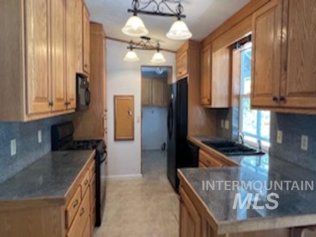24 Castle Meadow Dr Property Photo 7