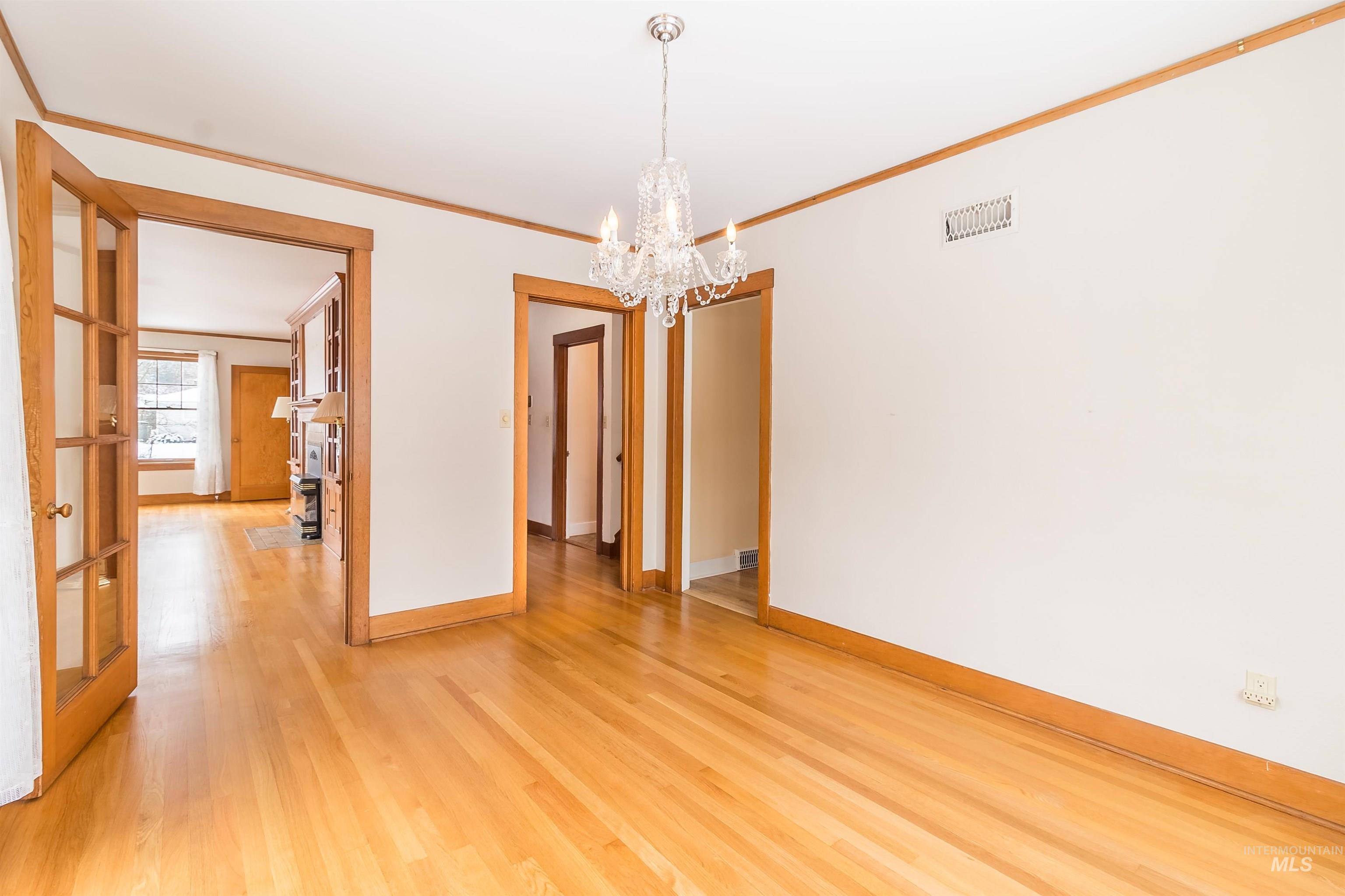 1106 E 6th Street Property Photo 13