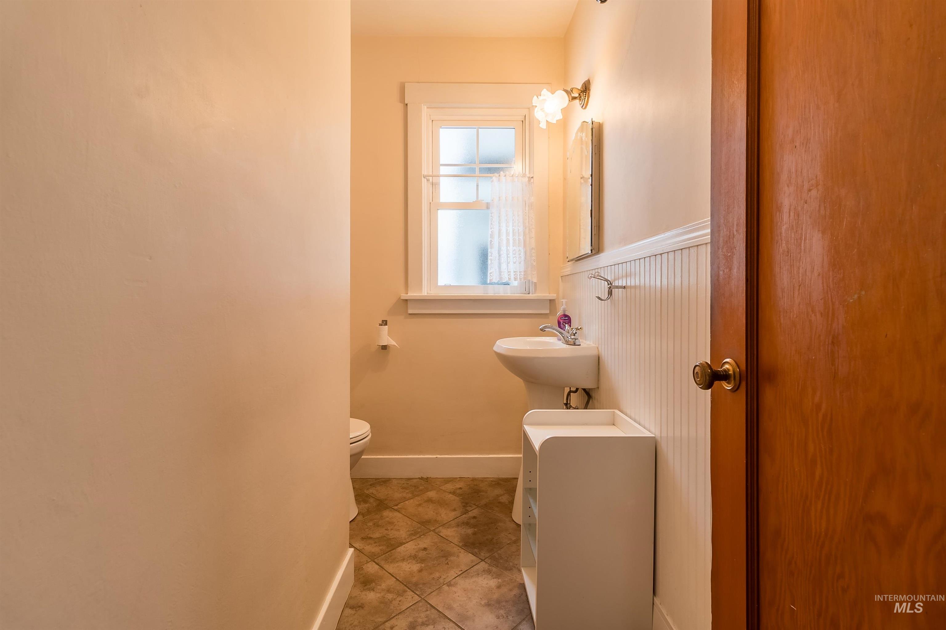 1106 E 6th Street Property Photo 21