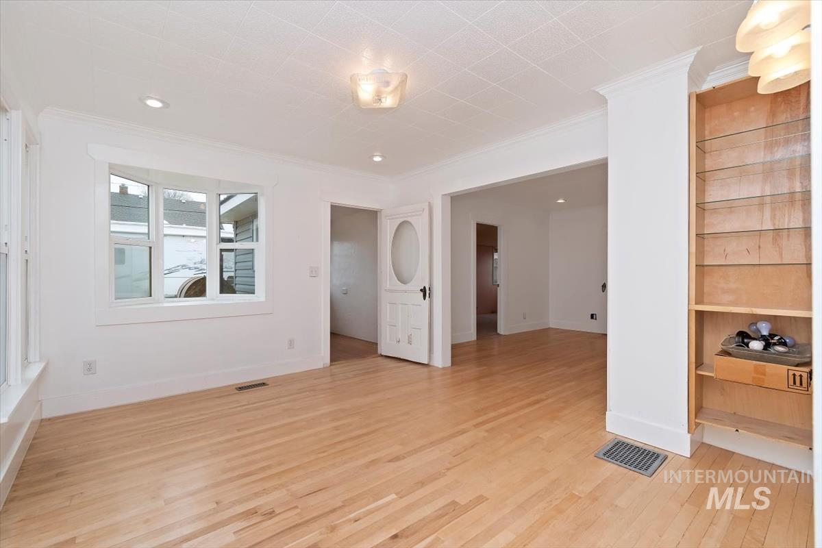 115 5th St Property Photo 18