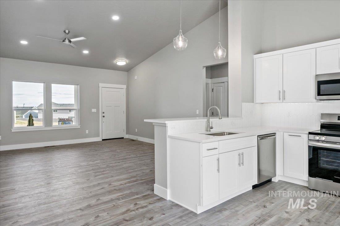11599 W Black Dog Dr Property Photo 8