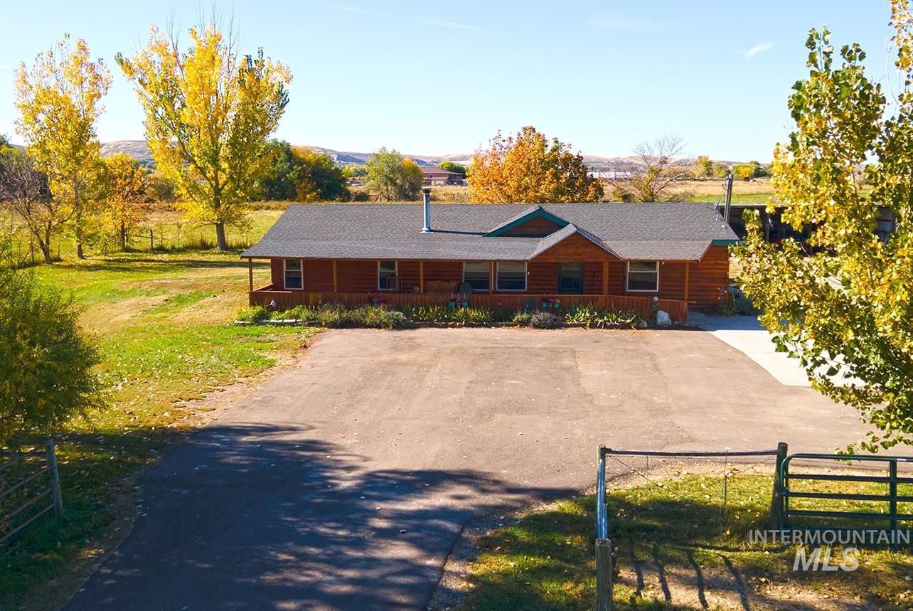 2625 Berglund Rd. Property Photo 2