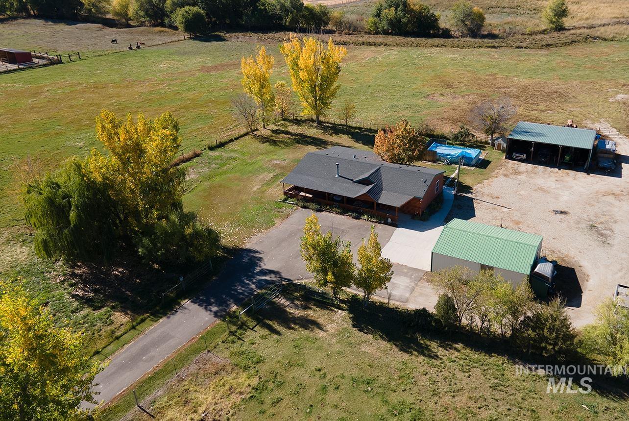 2625 Berglund Rd. Property Photo 4