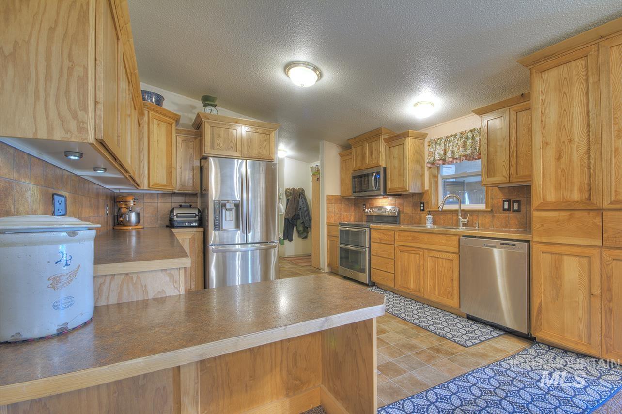 2625 Berglund Rd. Property Photo 14