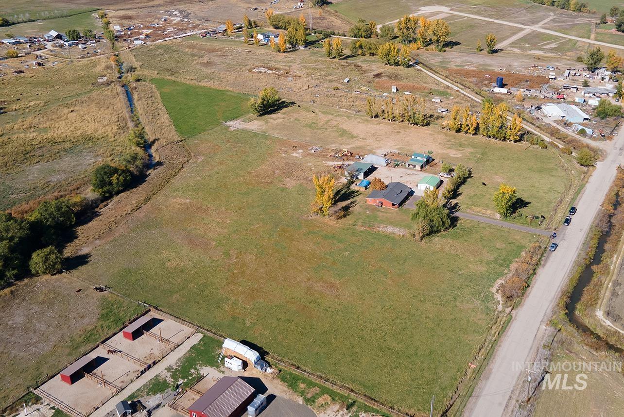 2625 Berglund Rd. Property Photo 43