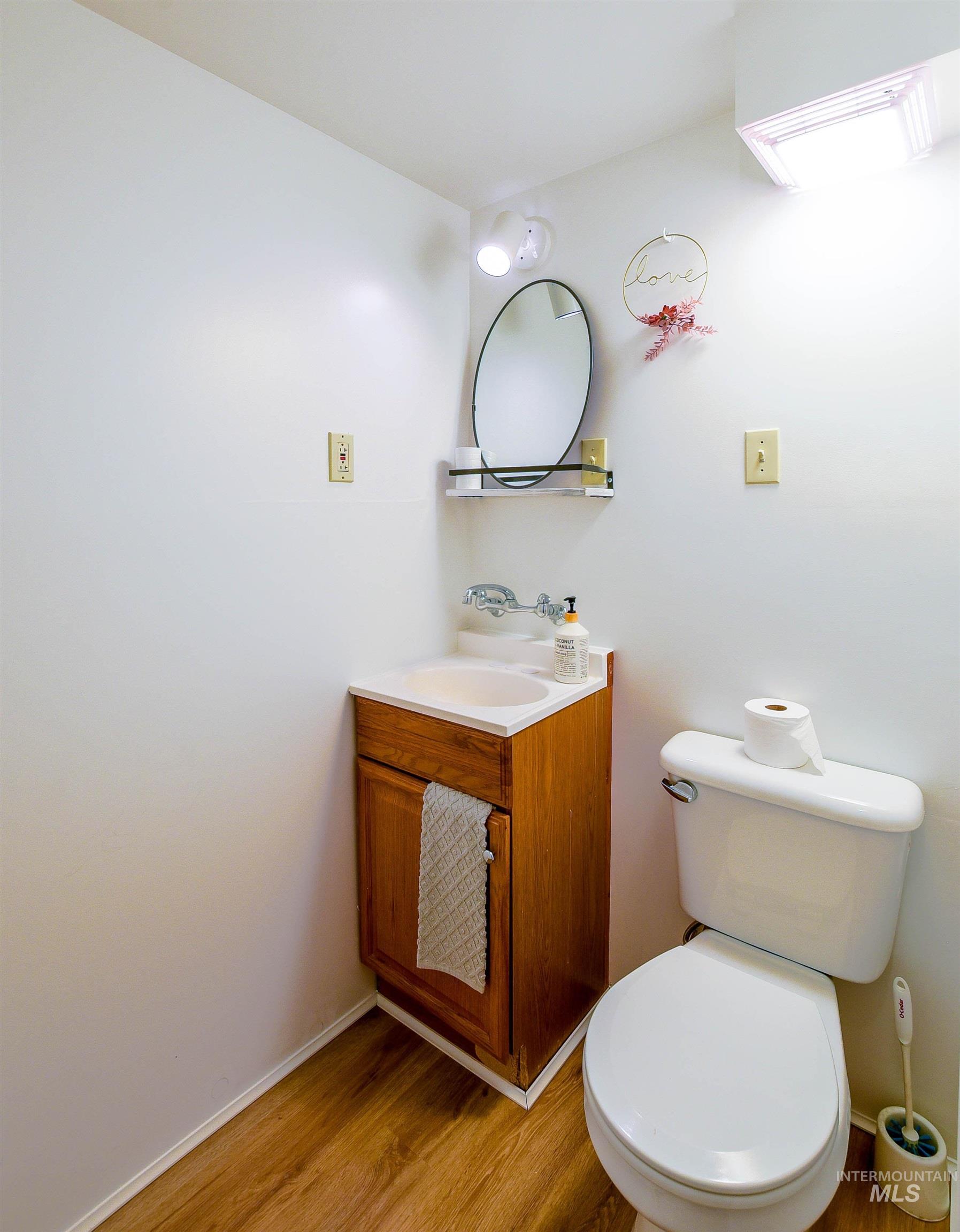 585 Pavel Ct Property Photo 20