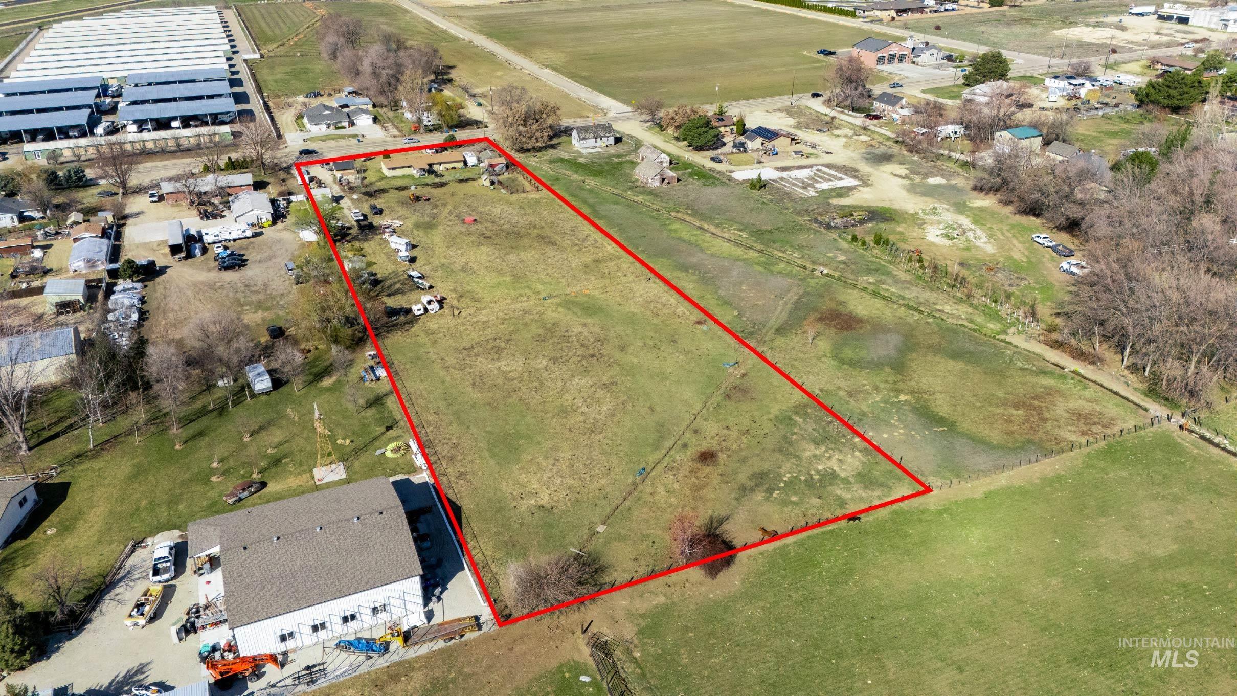66 N Happy Valley Road Property Photo 3