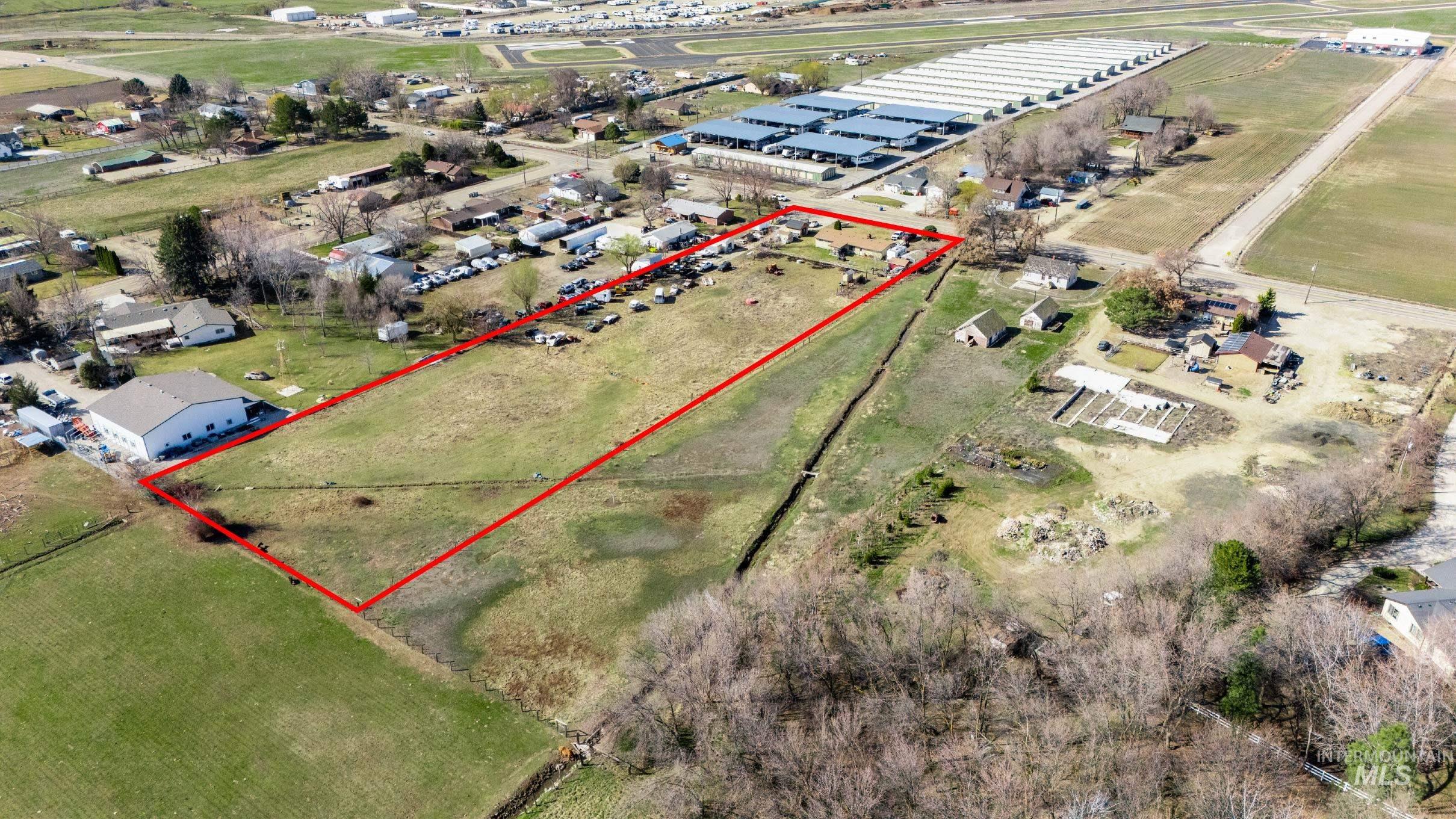 66 N Happy Valley Road Property Photo 4