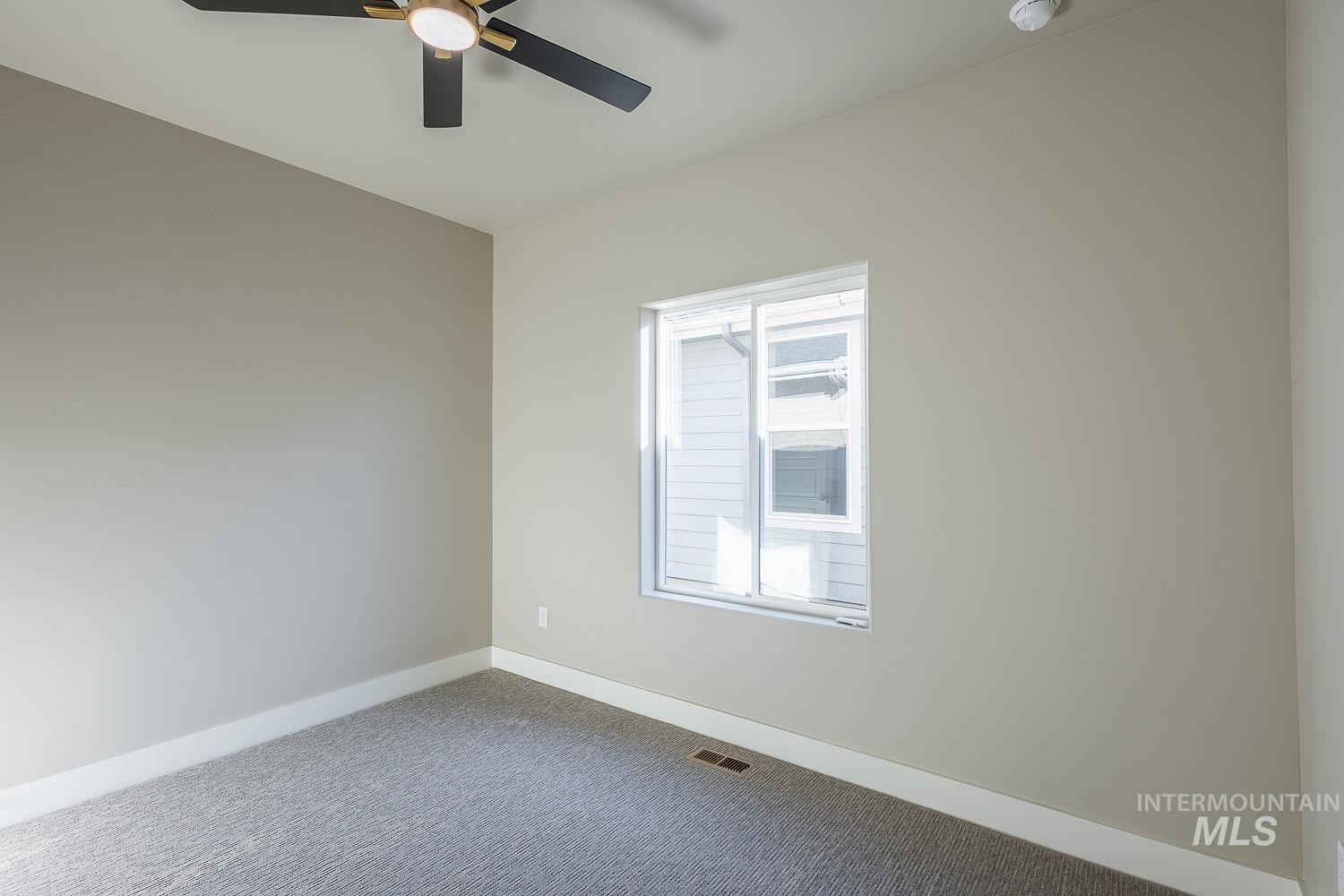 1692 Sandbar Rd Property Photo 21