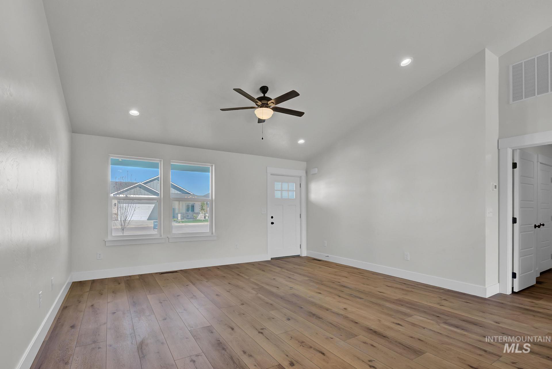 319 N 12th St Property Photo 5