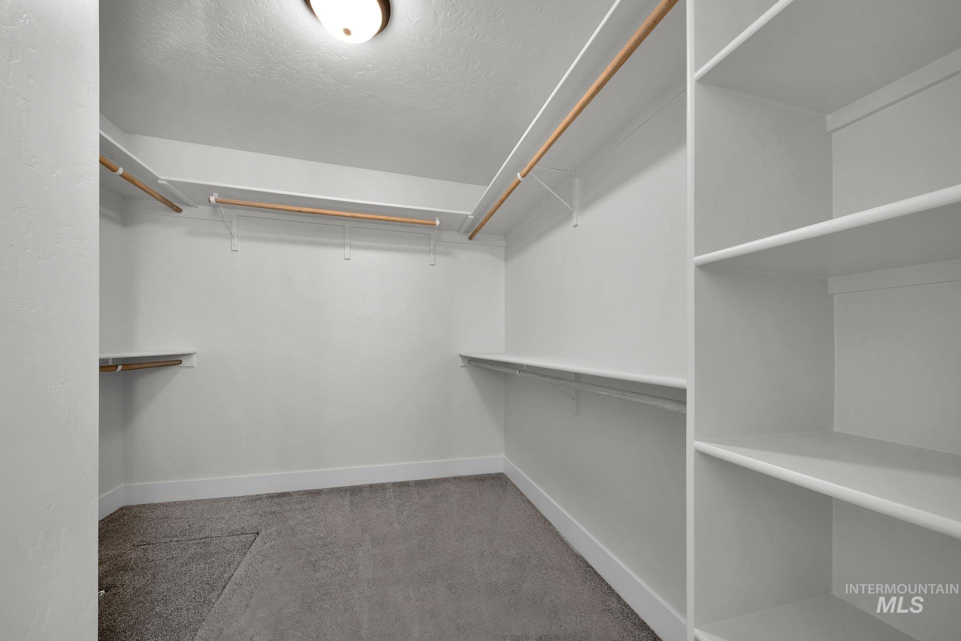 319 N 12th St Property Photo 18