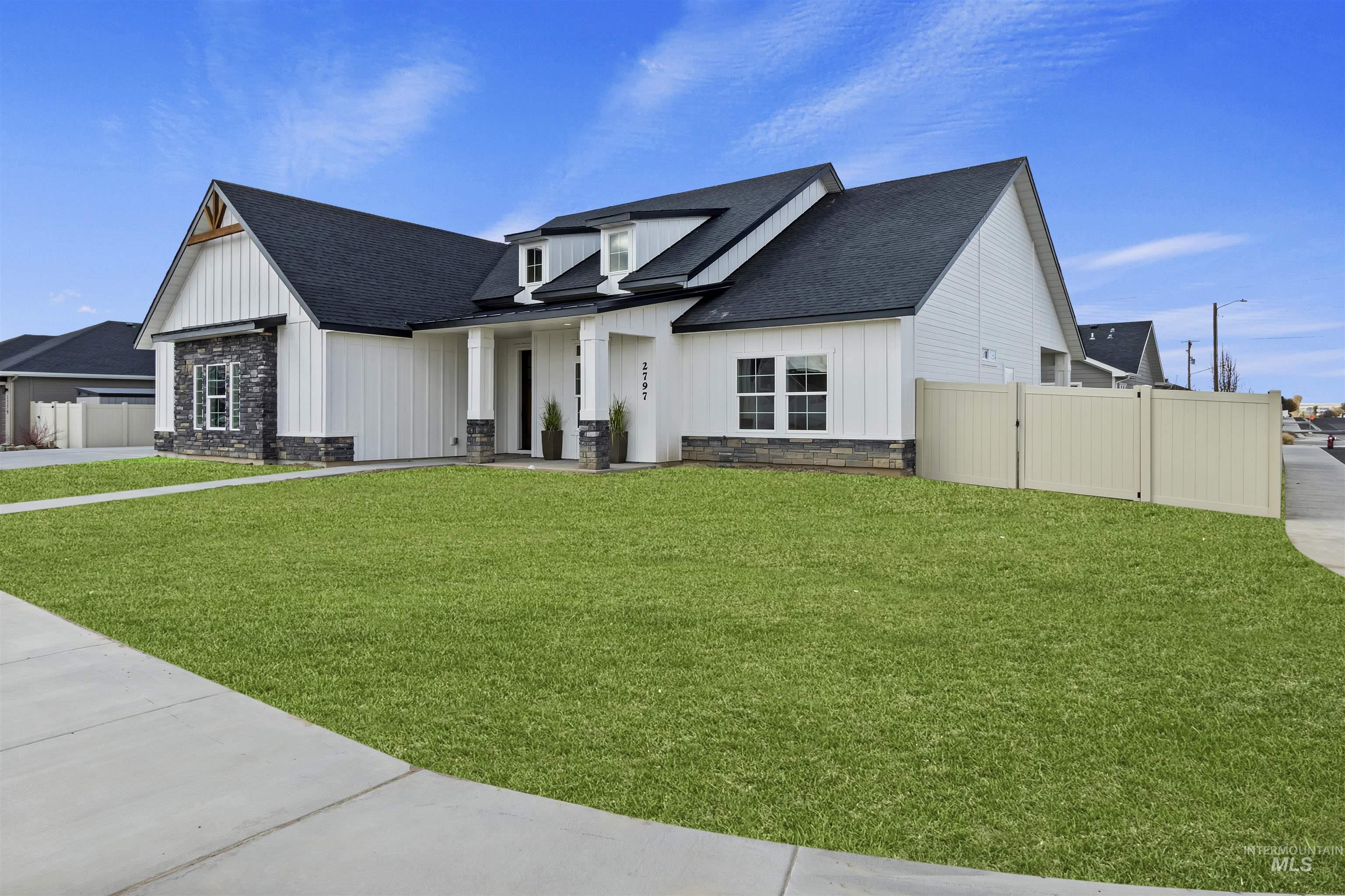 2797 Meadowbrook Dr Property Photo 4