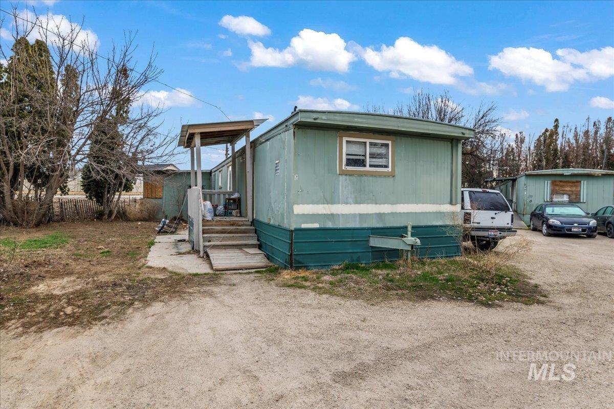5601 E Locust Ln Property Photo 8