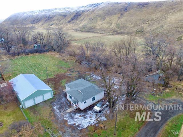 15 Grove Property Photo
