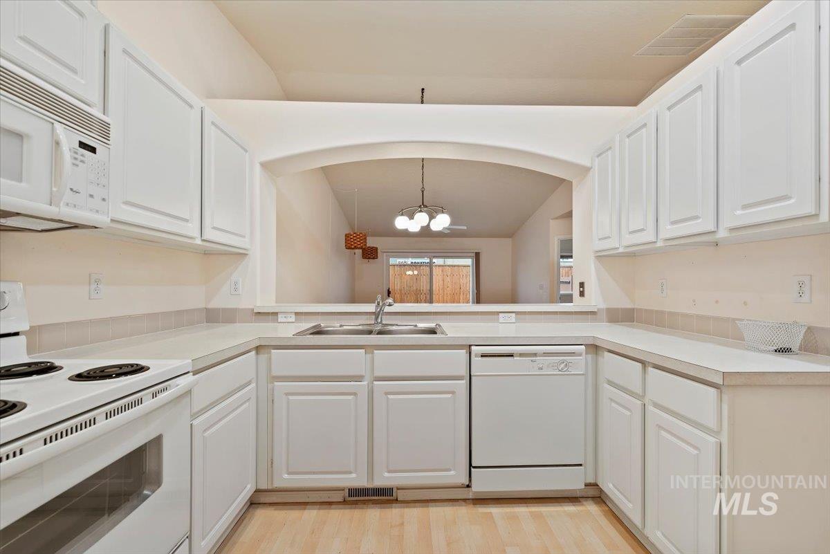10433 W Bantam Street Property Photo 5