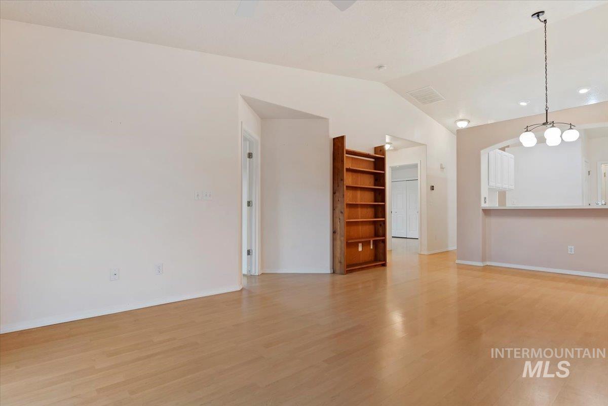 10433 W Bantam Street Property Photo 9