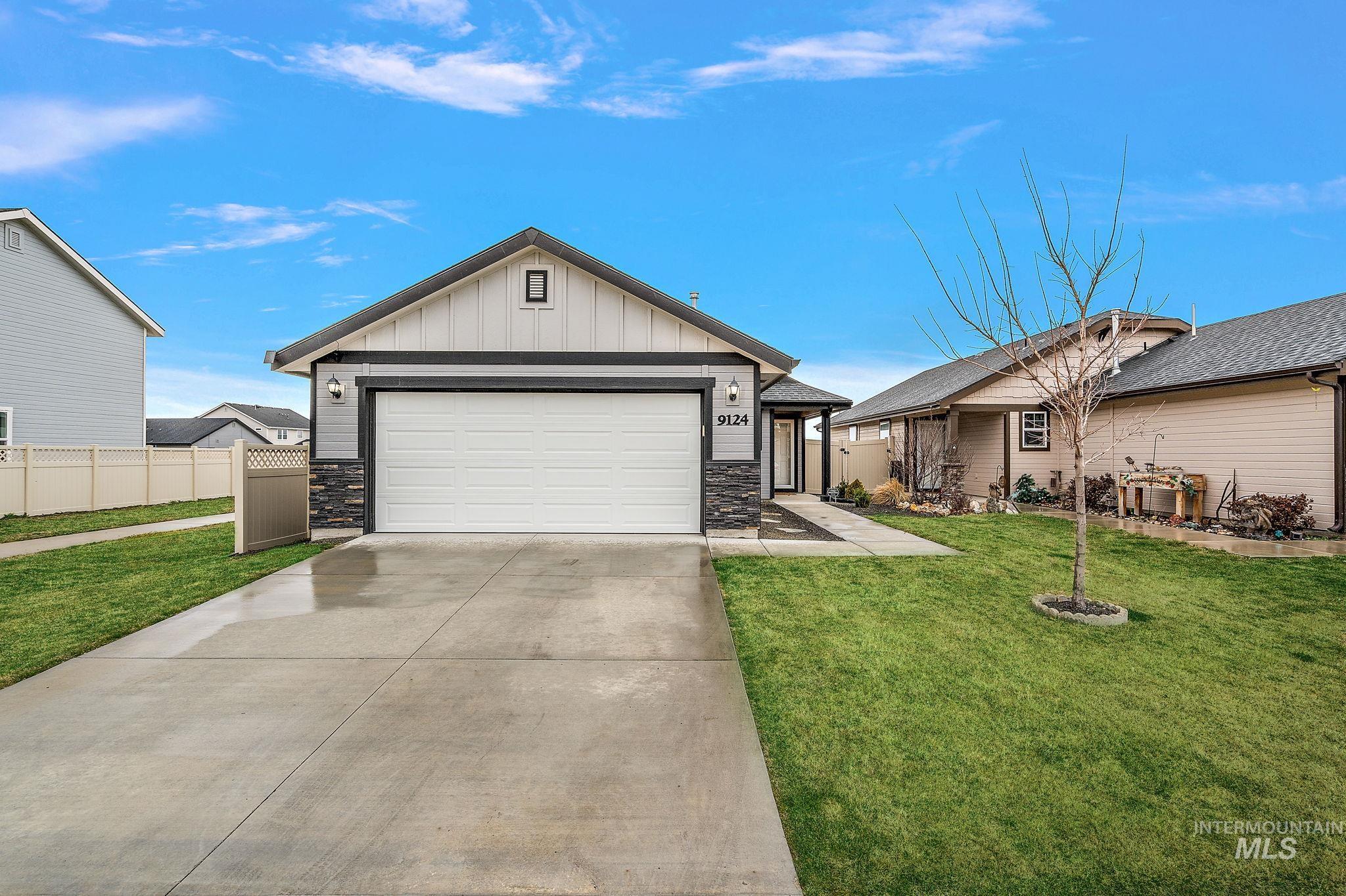 9124 W Bigwood Dr. Property Photo