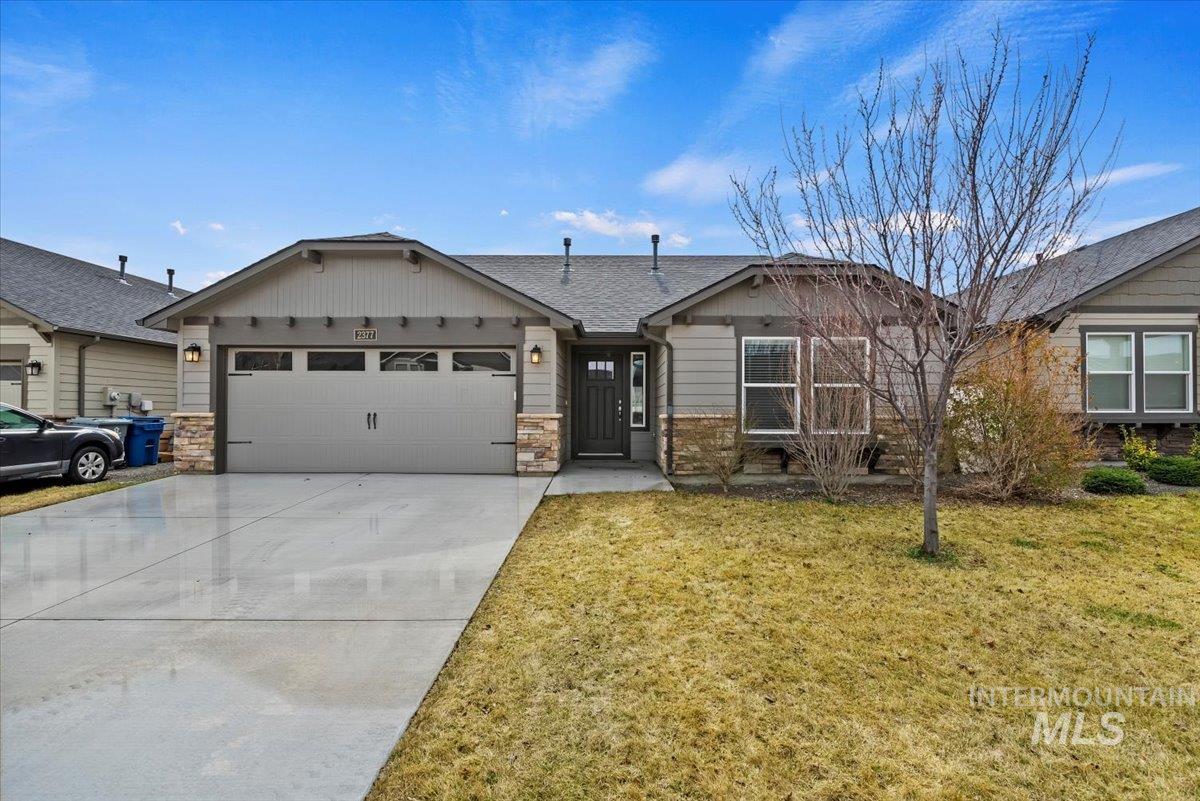 2377 W Foxglove Dr Property Photo