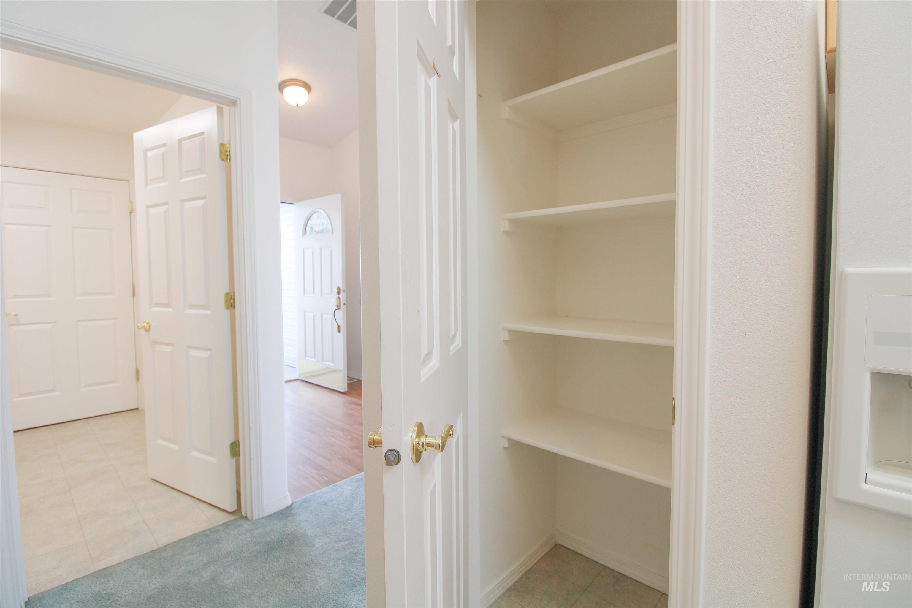 636 N Sterling St Property Photo 6