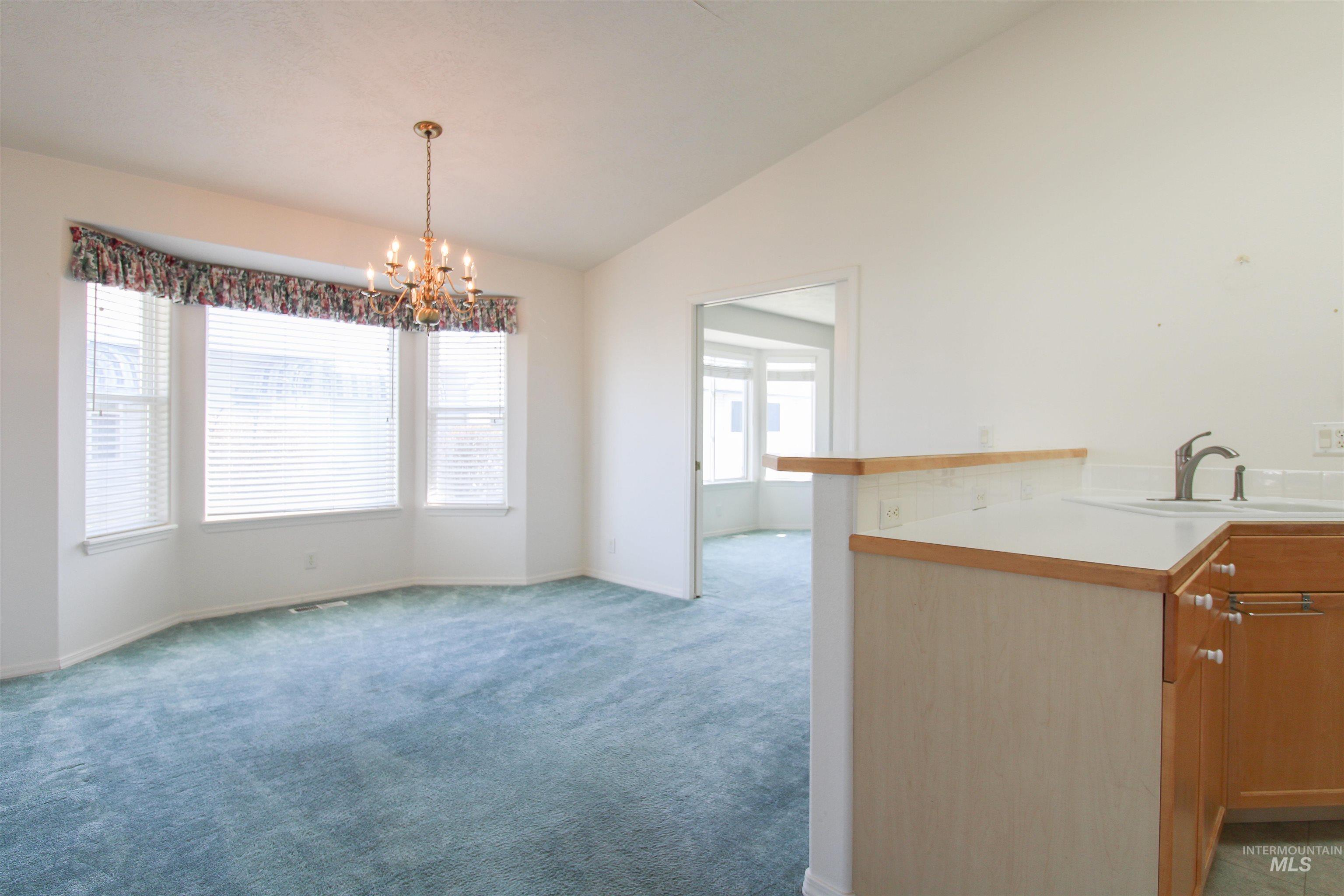 636 N Sterling St Property Photo 7