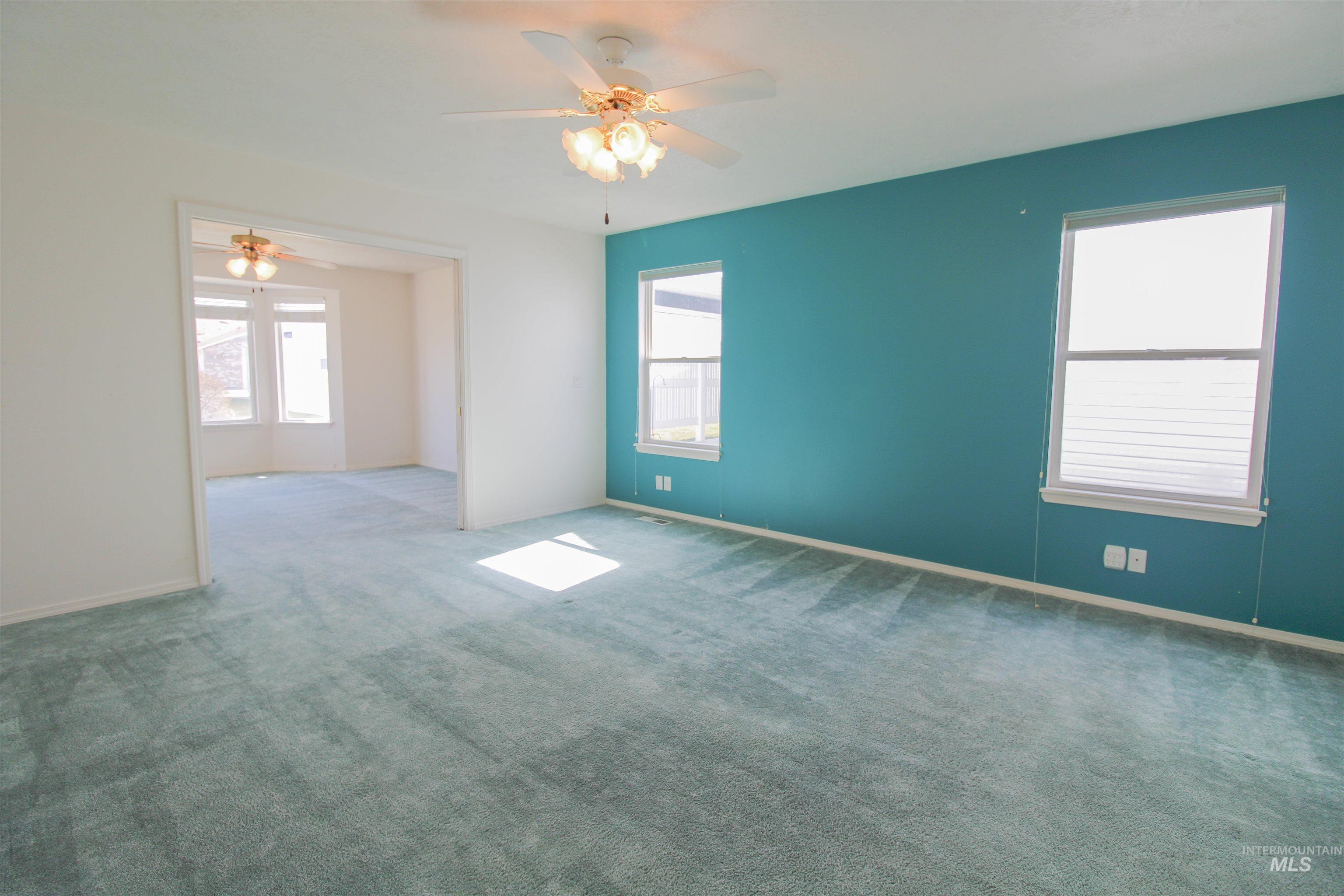 636 N Sterling St Property Photo 12