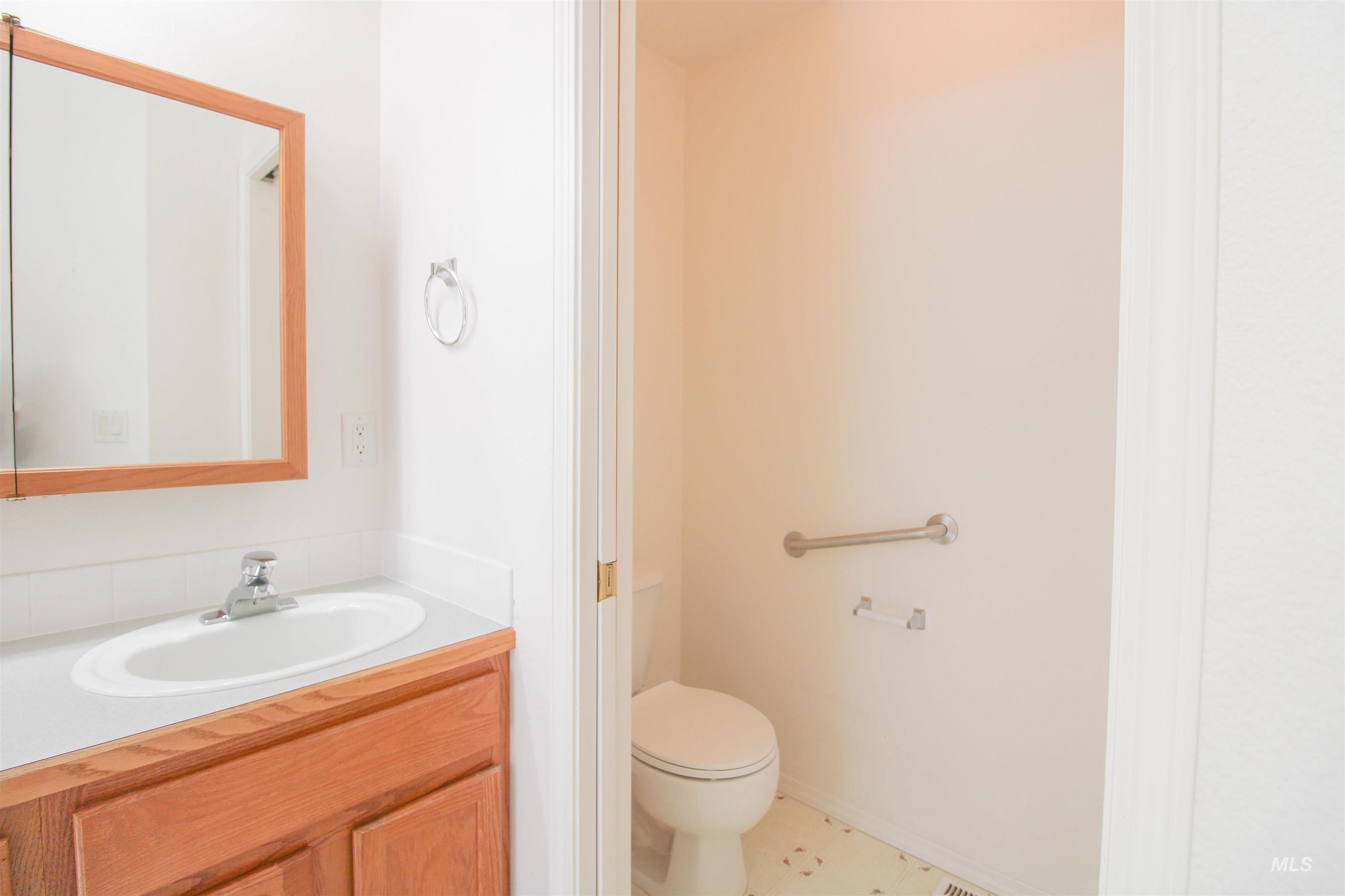 636 N Sterling St Property Photo 15