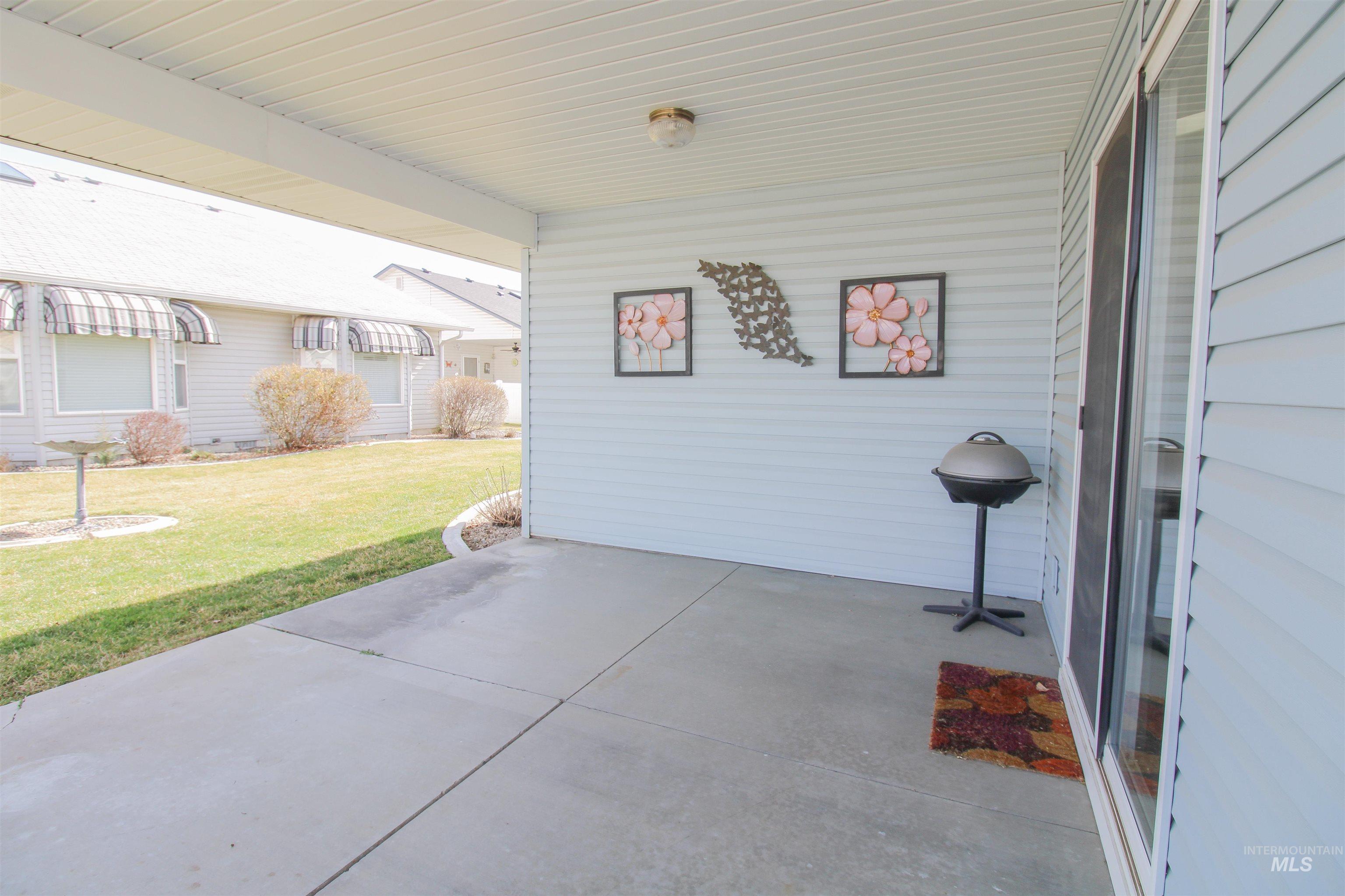 636 N Sterling St Property Photo 18