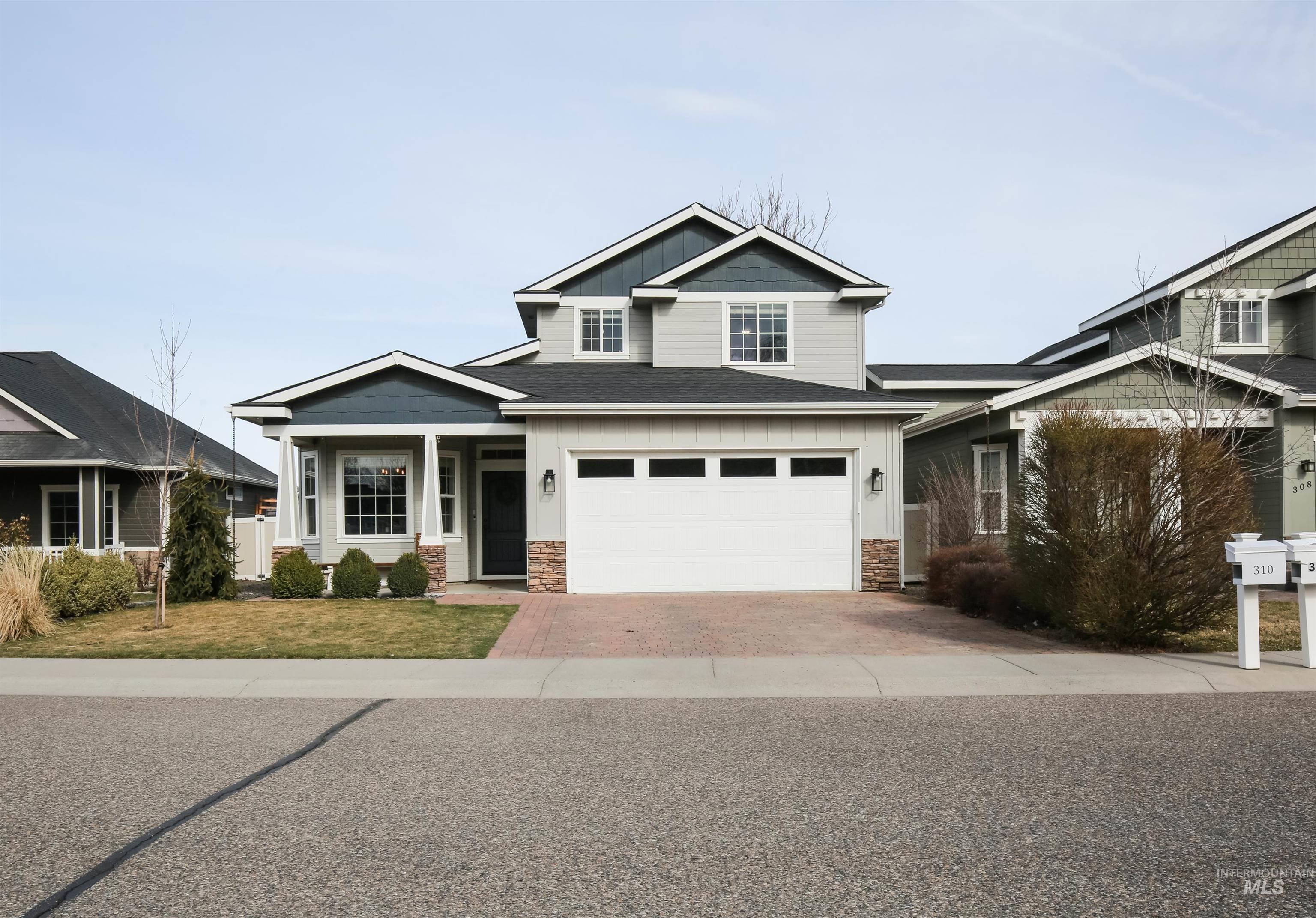 310 Crimson Circle E Property Photo
