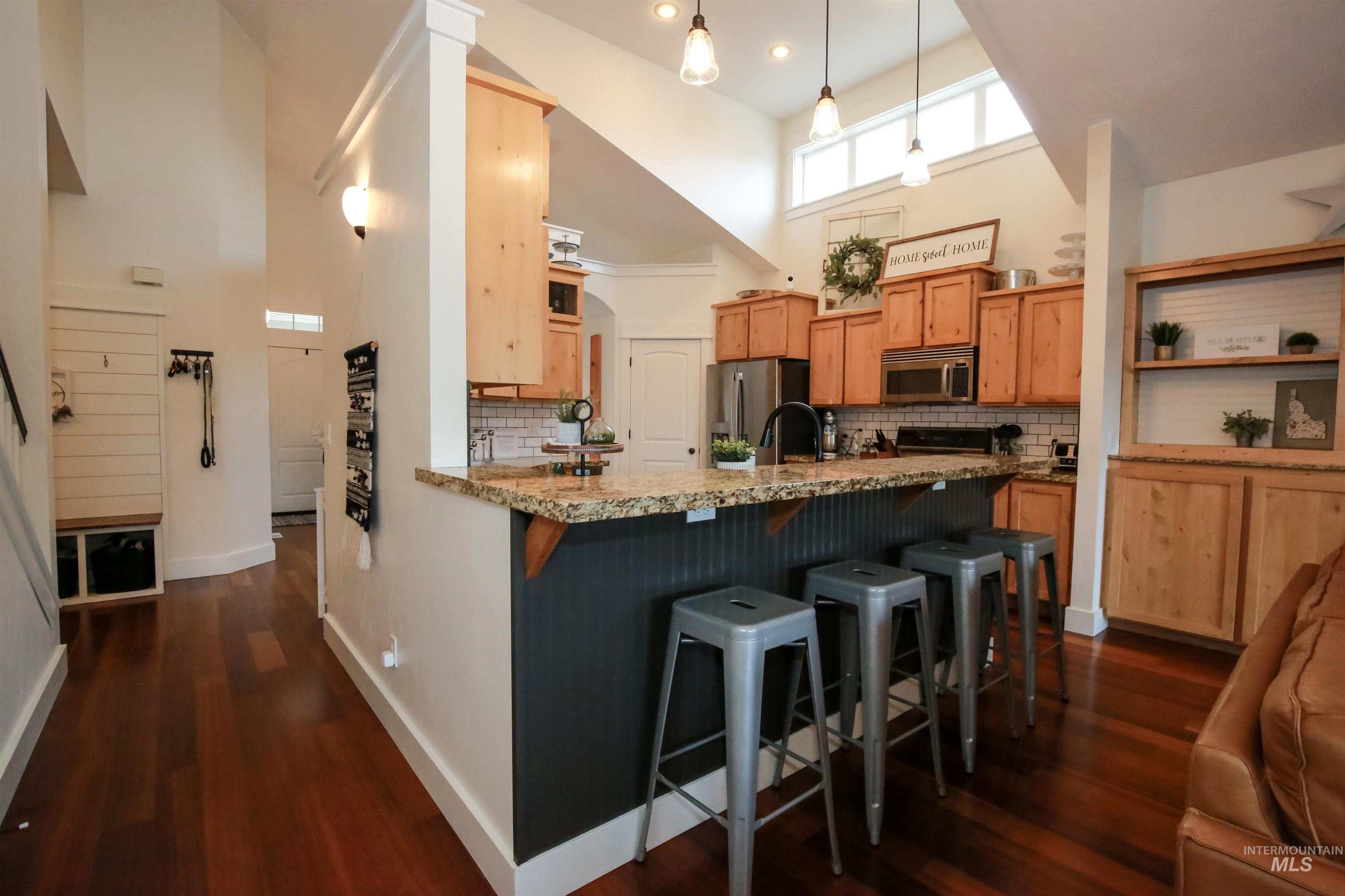 310 Crimson Circle E Property Photo 8
