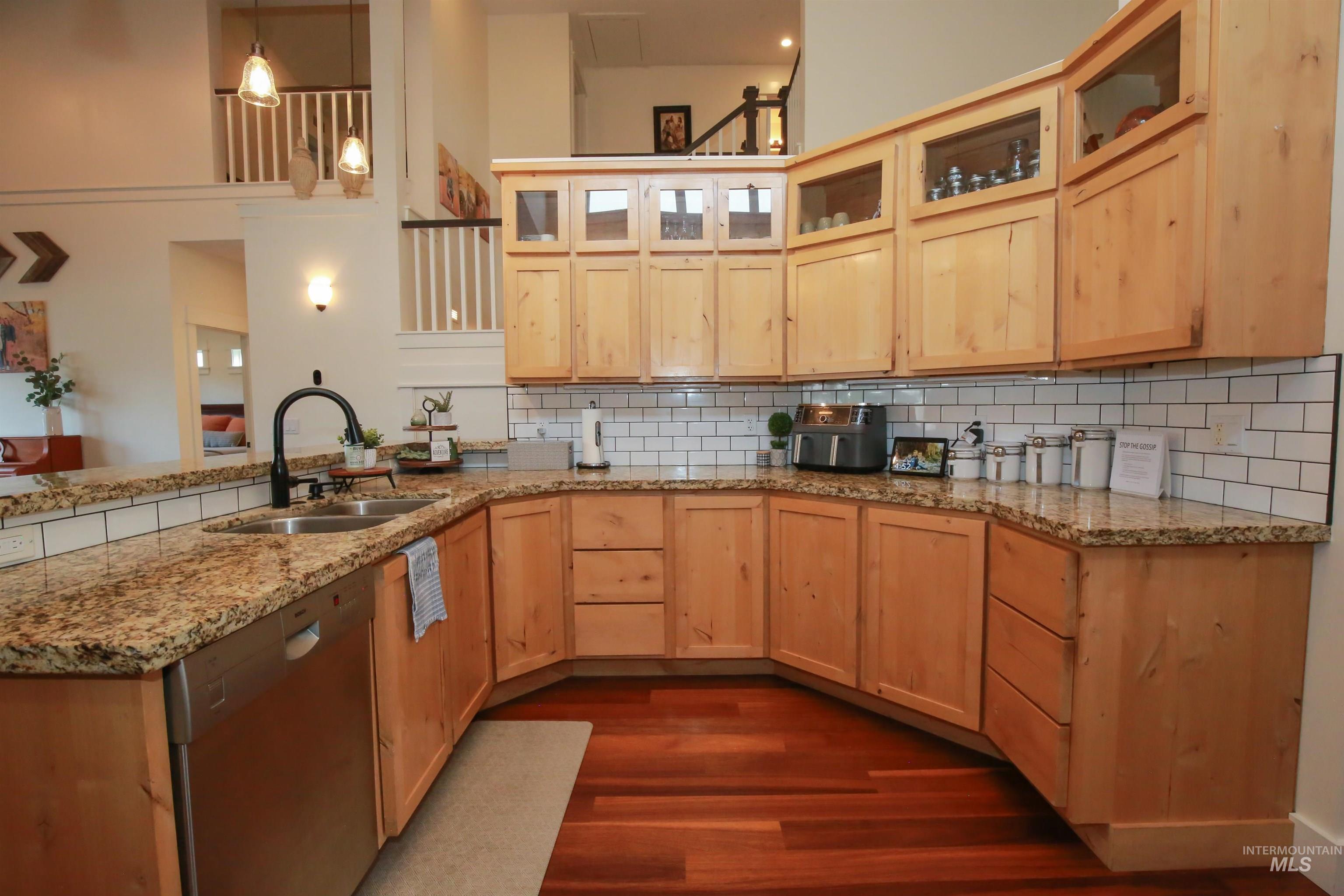 310 Crimson Circle E Property Photo 10