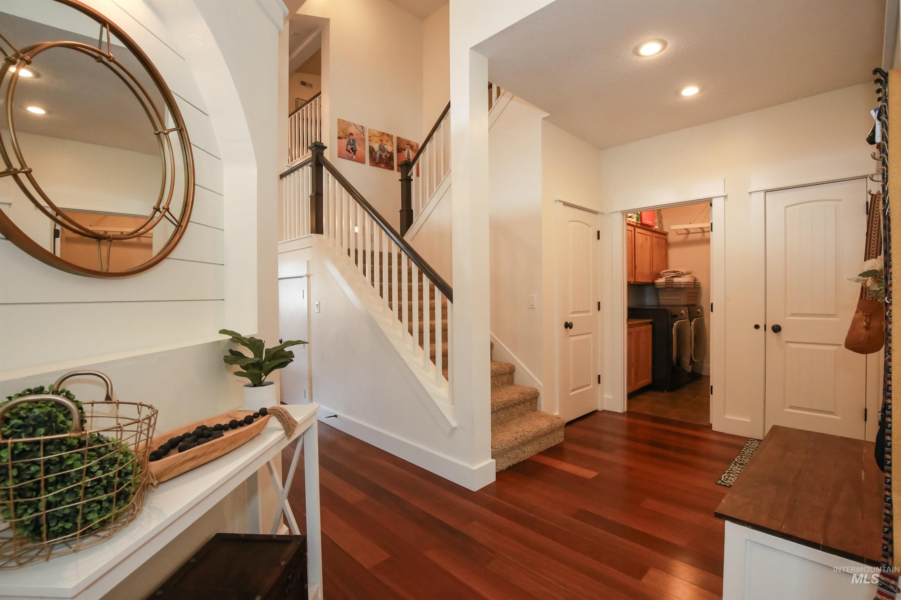 310 Crimson Circle E Property Photo 15