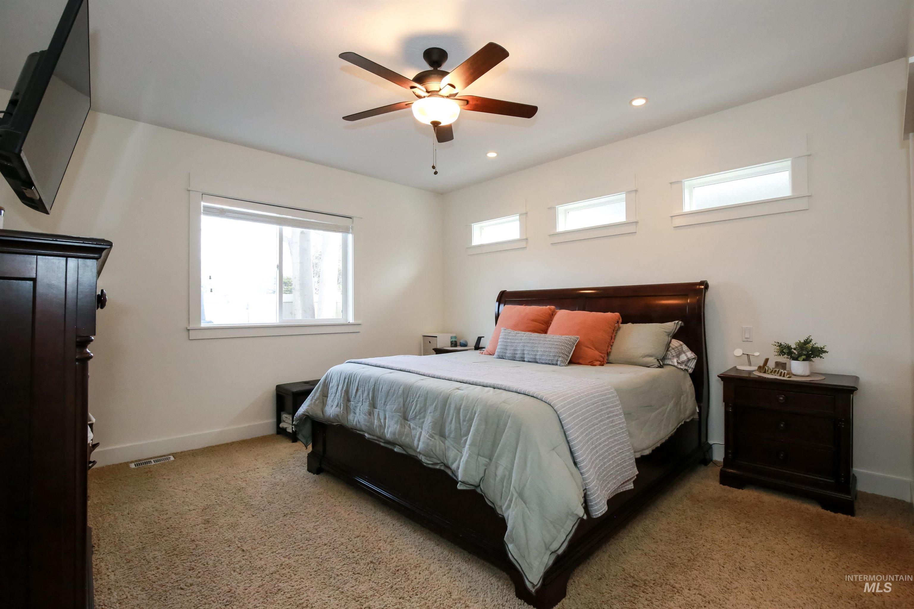 310 Crimson Circle E Property Photo 18