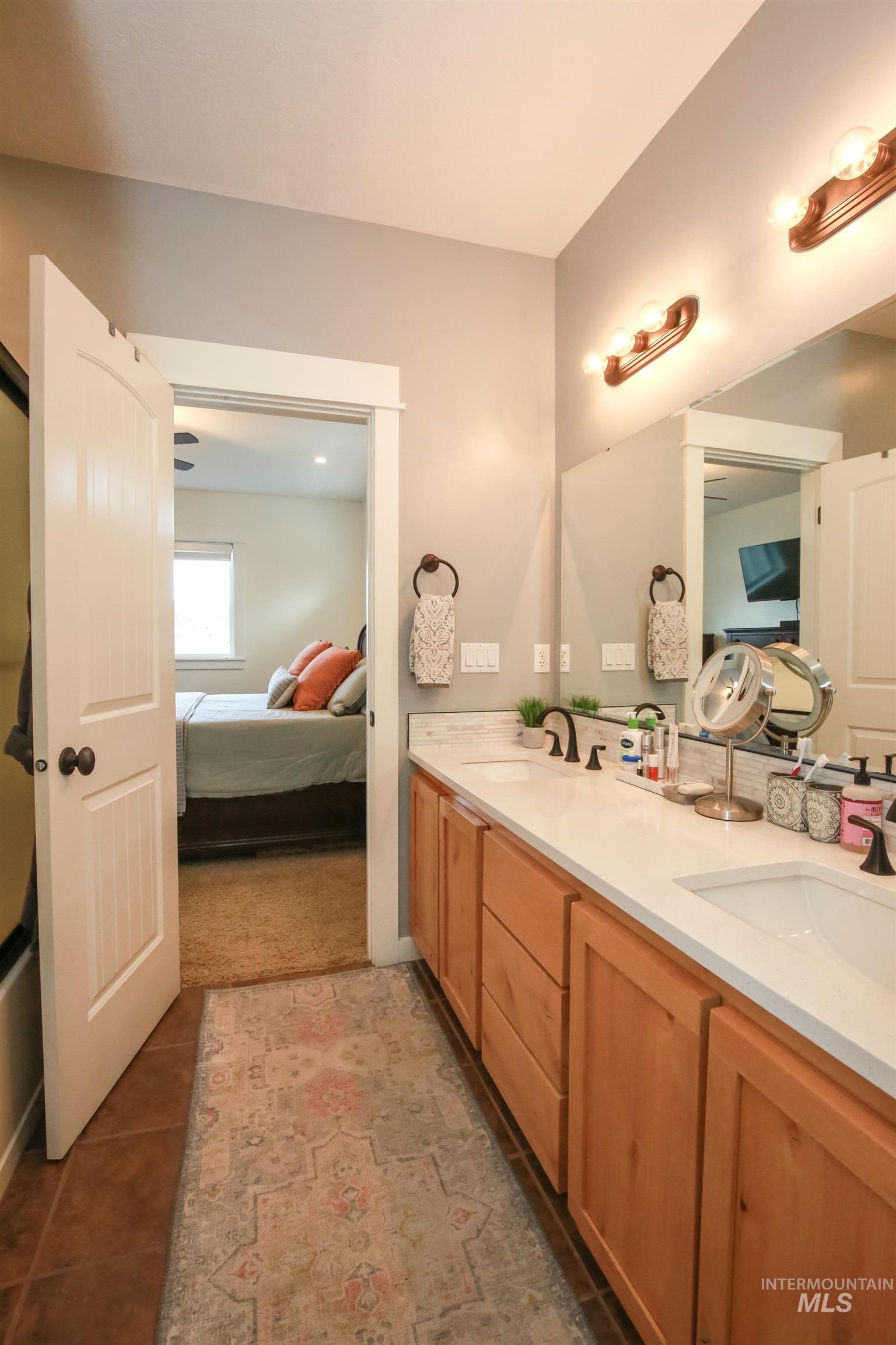 310 Crimson Circle E Property Photo 20