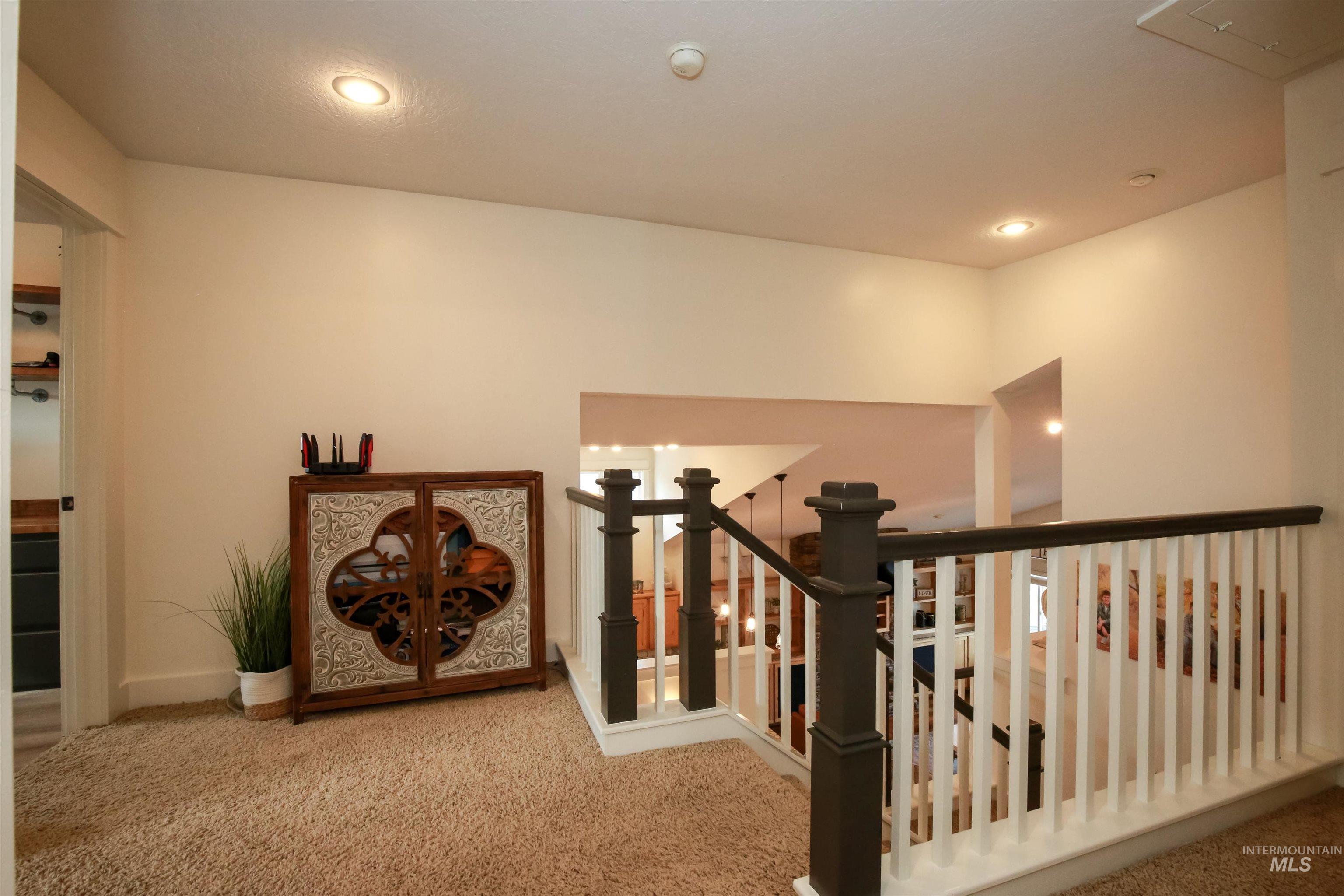 310 Crimson Circle E Property Photo 21