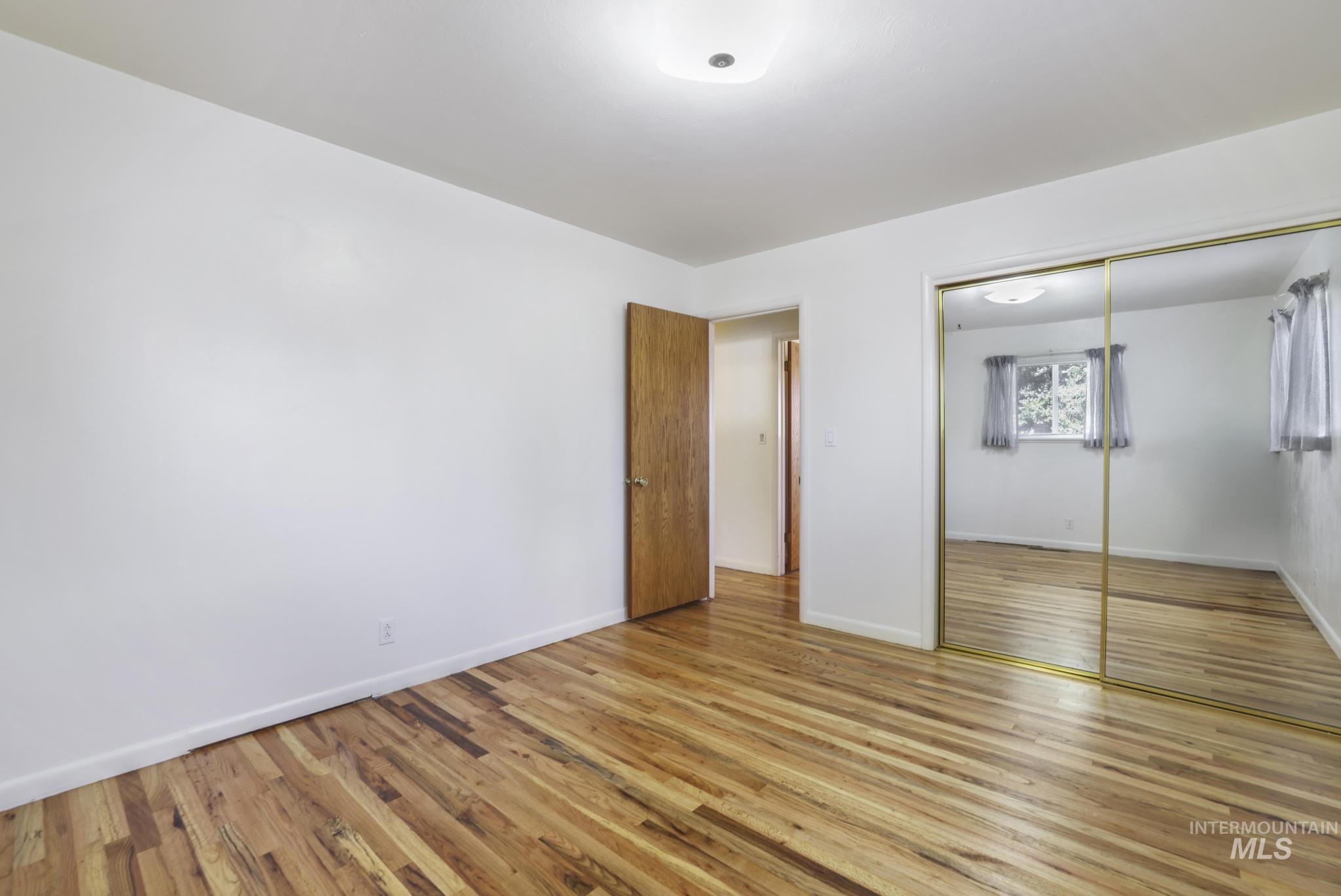 2144 Crestwood Dr Property Photo 29