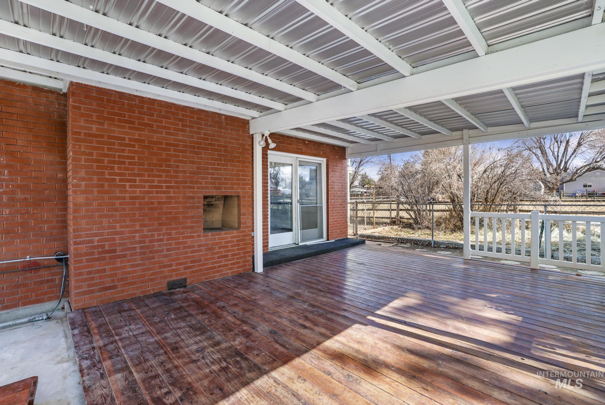 2144 Crestwood Dr Property Photo 46