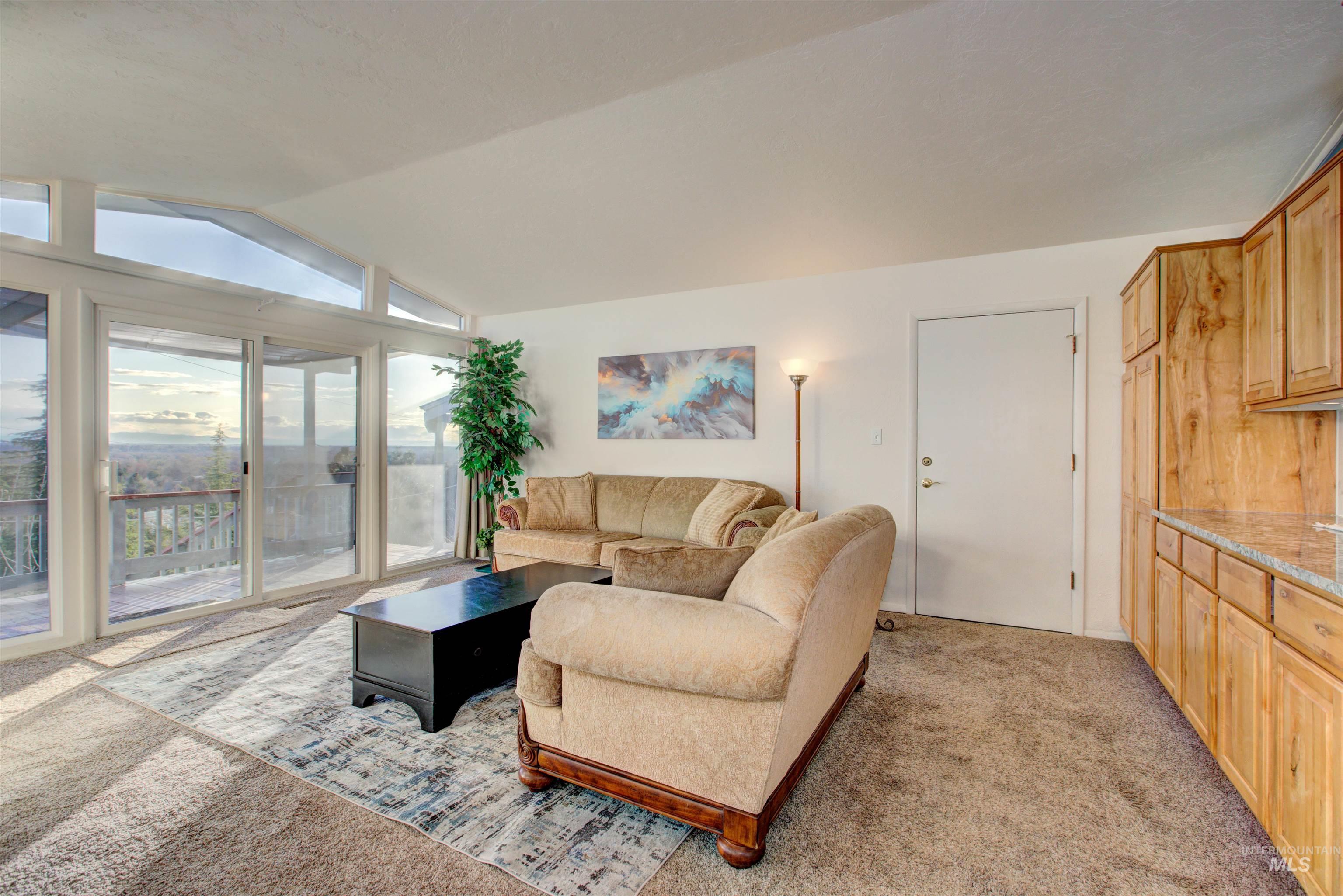 4420 N Ginzel Street Property Photo 6