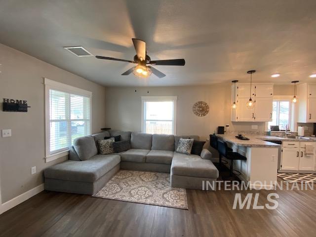 1123 9th Street Property Photo 4