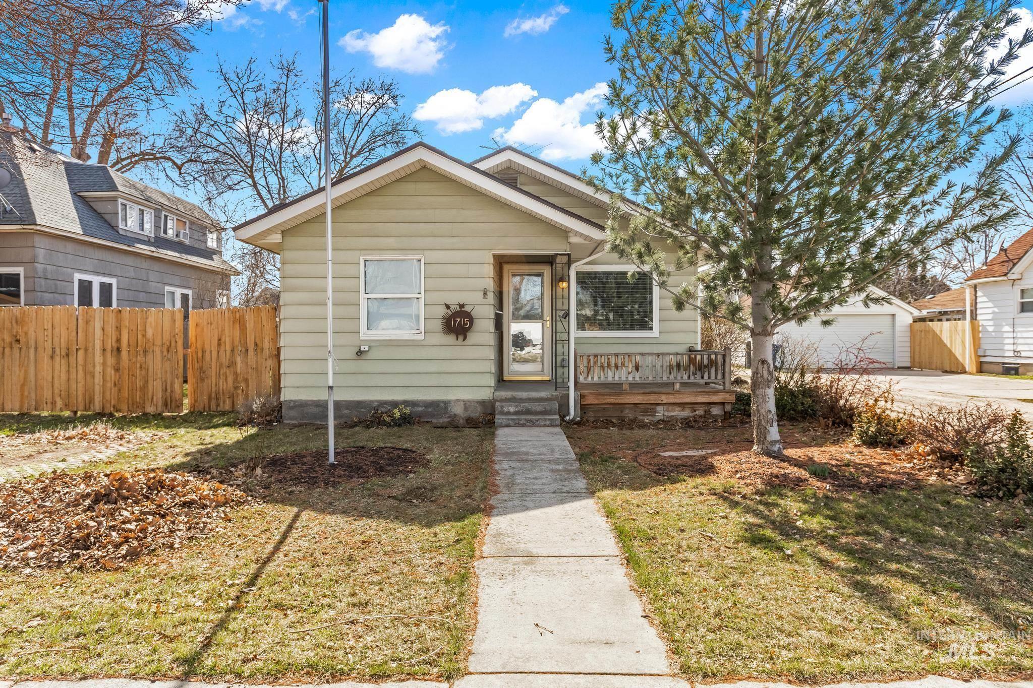 Interstate Real Estate Listings Main Image