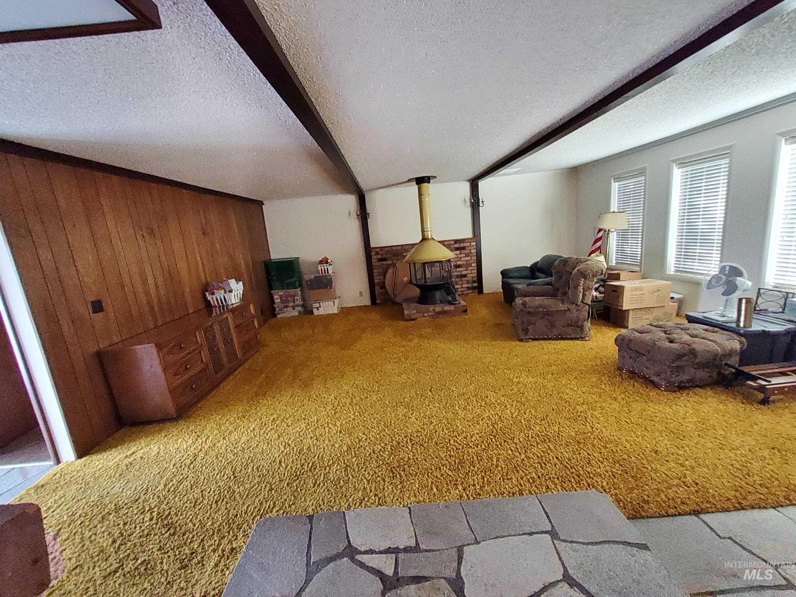 202 East Ave A Property Photo 10