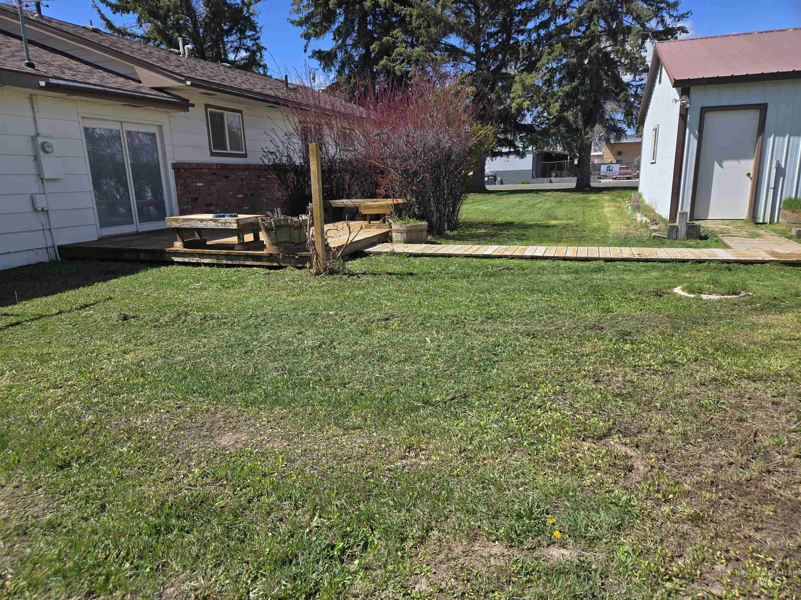 202 East Ave A Property Photo 12