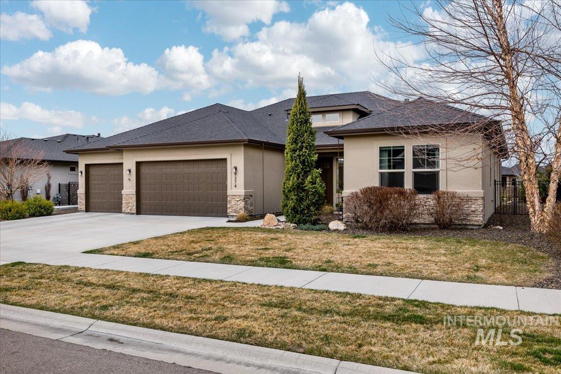 9374 Twisted Vine Property Photo