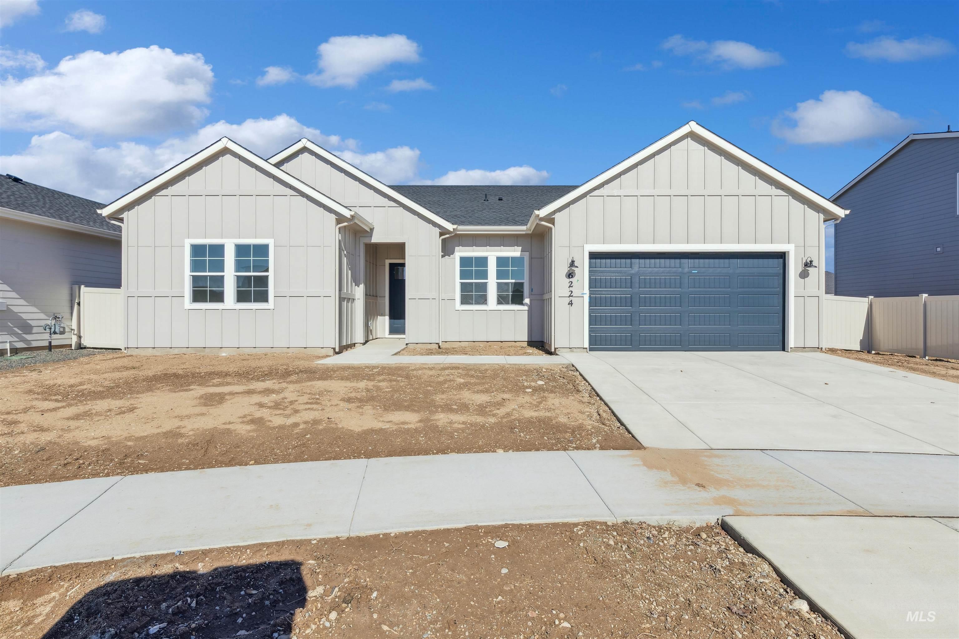 1417 W Grassland Ct Property Photo