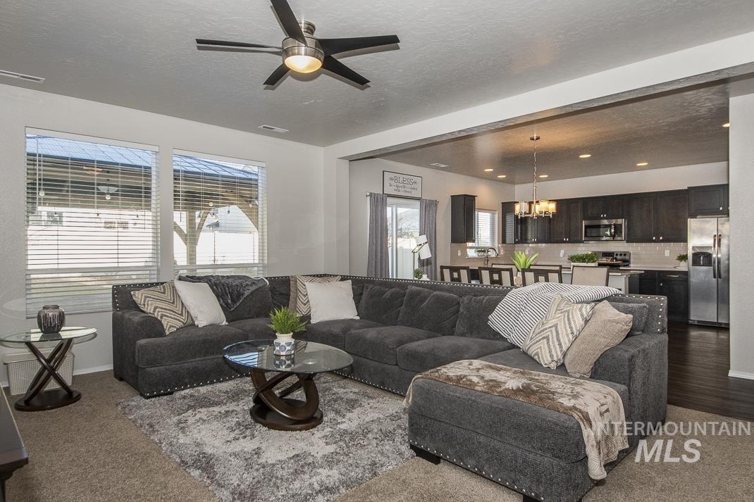 1486 W Malad River St. Property Photo 6